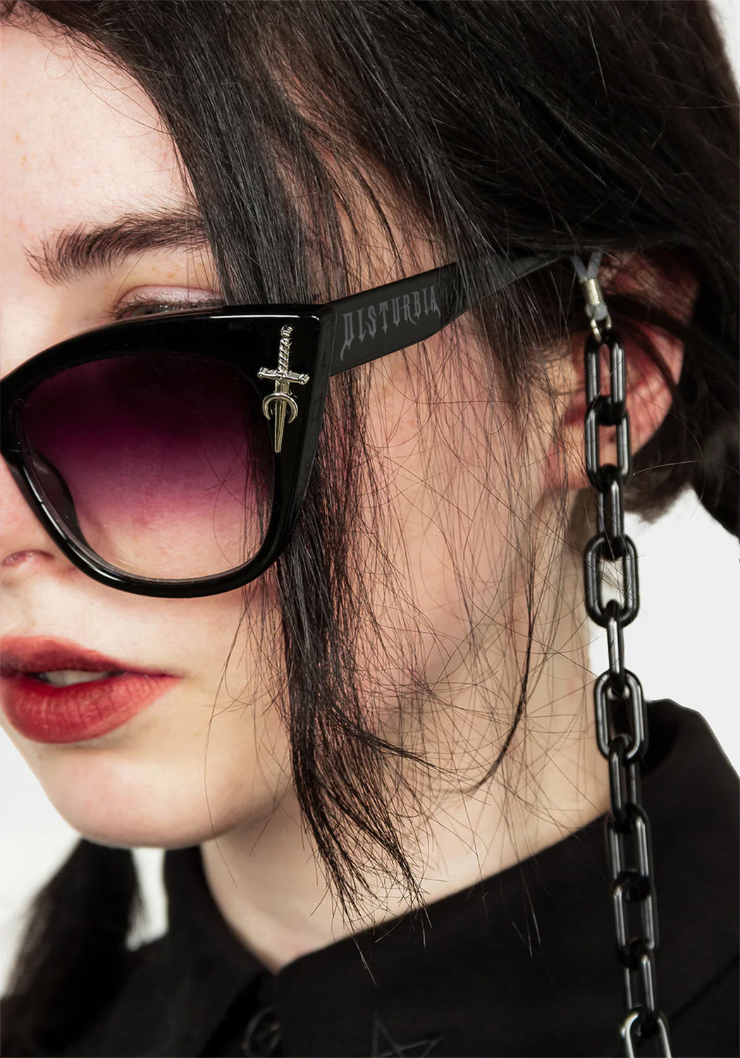 Stylish Dagger Cat Eye Sunglasses for Women - UV Protection, Retro Fashion - Perfect for Beach, Driving & Outdoor Activities