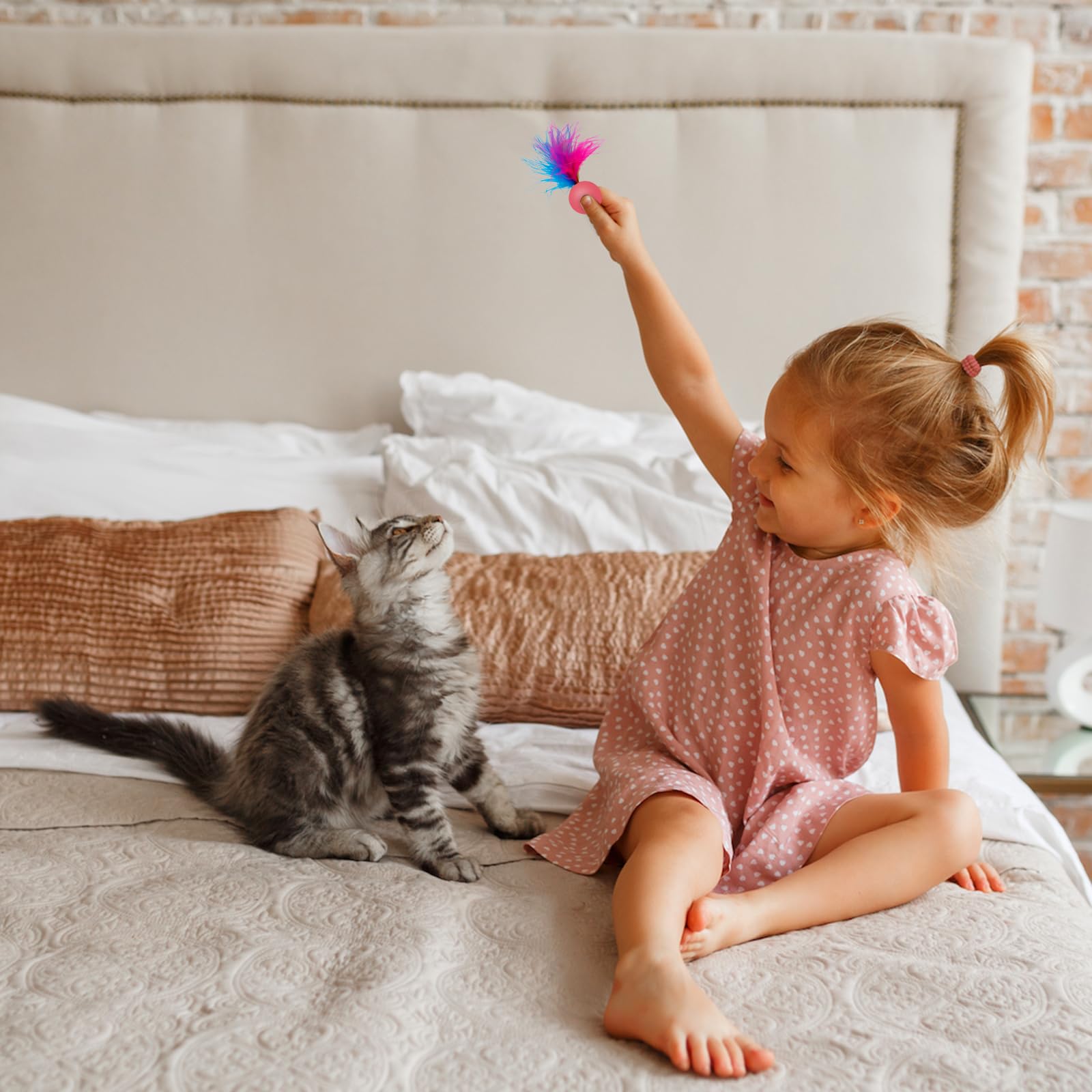 SHENGSEN Feather Cat Toys - 4 Pack Bouncy Balls with Feathers for Kittens & Cats | Interactive Play, Exercise & Stress Relief | Perfect for Indoor Playtime & Pet Bonding