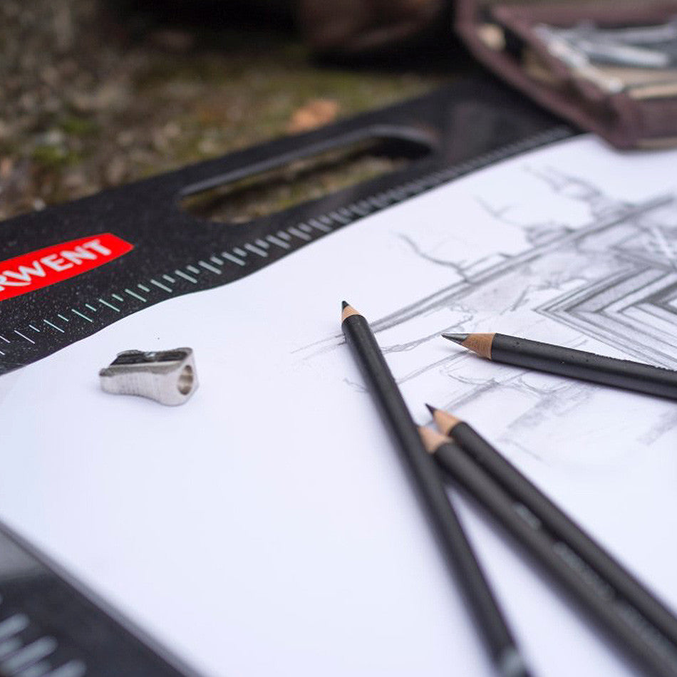Derwent Sketching Graphite Pencils - 12 Pack Professional Drawing Pencils for Artists, Sketching, Shading & Art Projects - Perfect for Beginners and Professionals