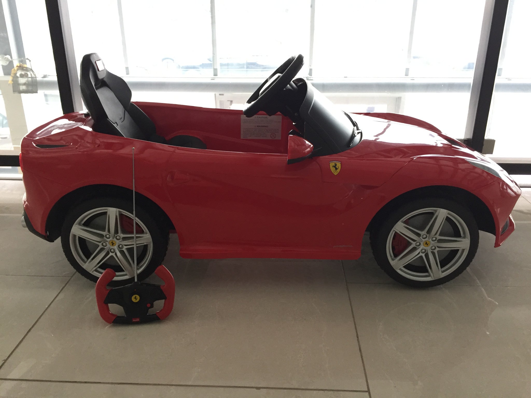 12V Ferrari F12 Kids Ride-On Car - Electric Toy Car with Remote Control, LED Lights & Music - Perfect for Outdoor Play, Birthday Gifts & Toddler Pretend Driving Fun