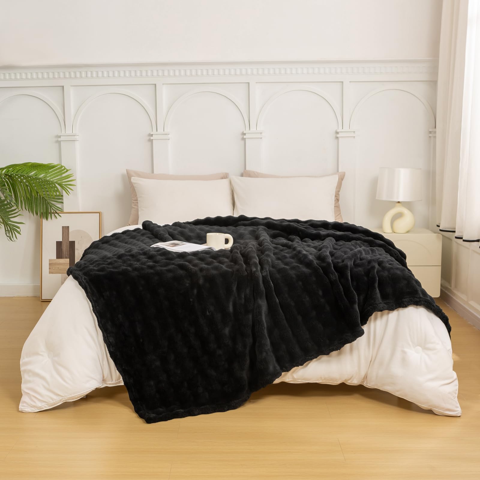 YUSOKI Faux Fur Twin Blanket with 3D Bubbles - Ultra Soft Cozy Fuzzy Throw Blanket for Couch, Sofa & Chair - 60x80 Inches Black - Perfect for Home Décor, Gifts & Winter Warmth