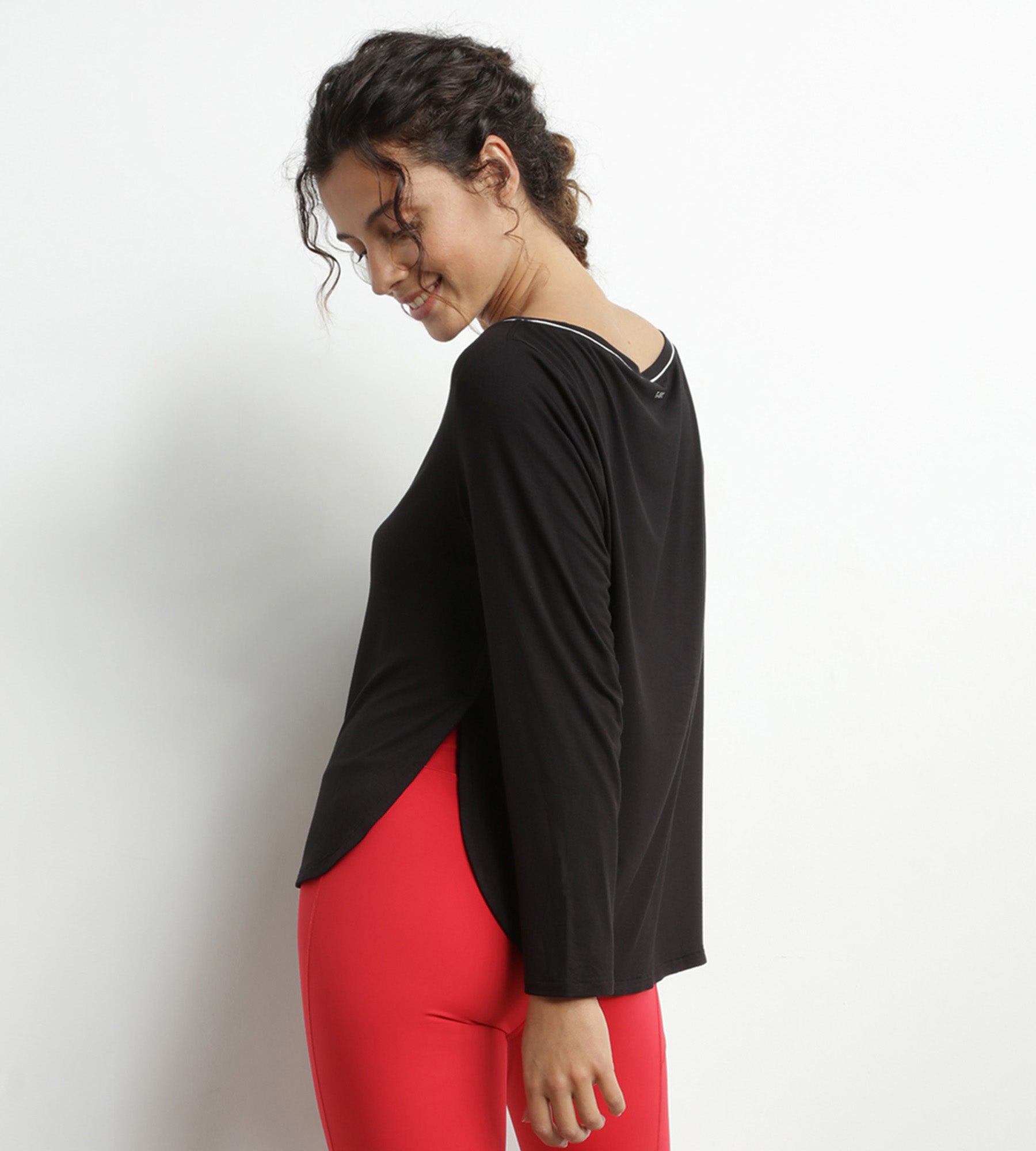 Black Viscose Boat Neck Women's Sports Top - Breathable & Comfortable for Yoga, Running & Gym Workouts | DIM MOVE