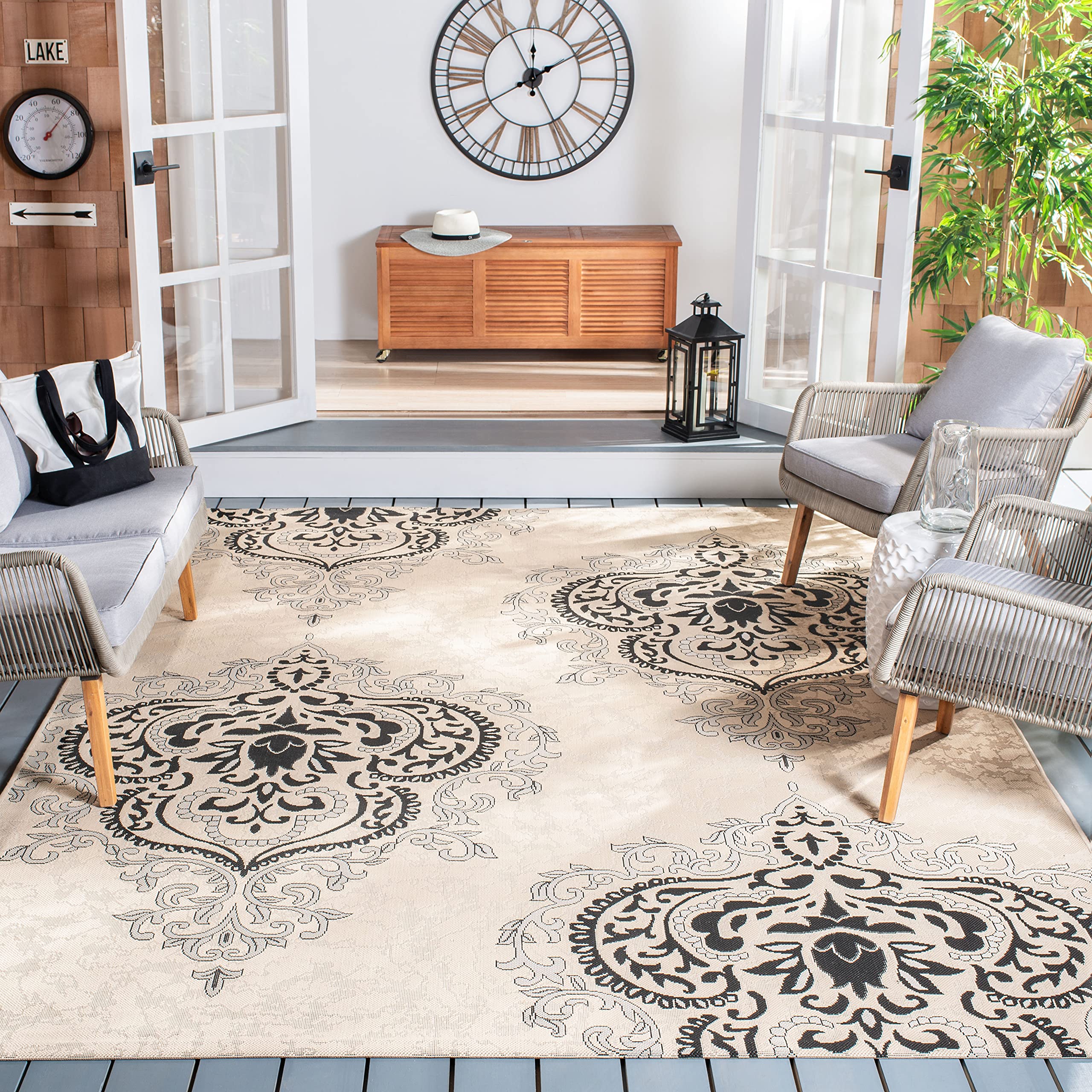SAFAVIEH Courtyard Collection 6'7
