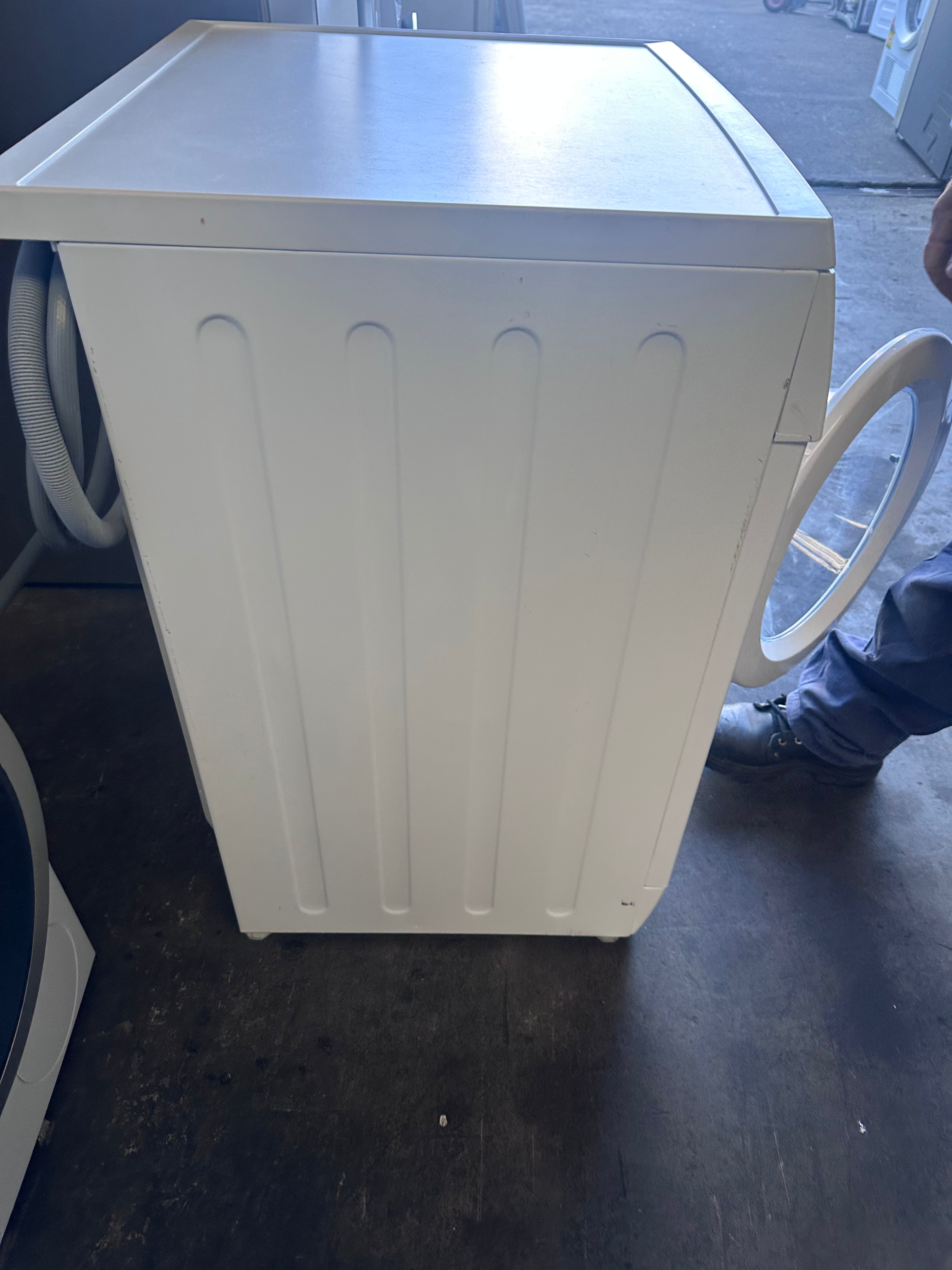 Refurbished Bosch 7kg Front Load Washing Machine - Energy Efficient & Quiet Operation for Apartments, Small Homes & Laundry Rooms