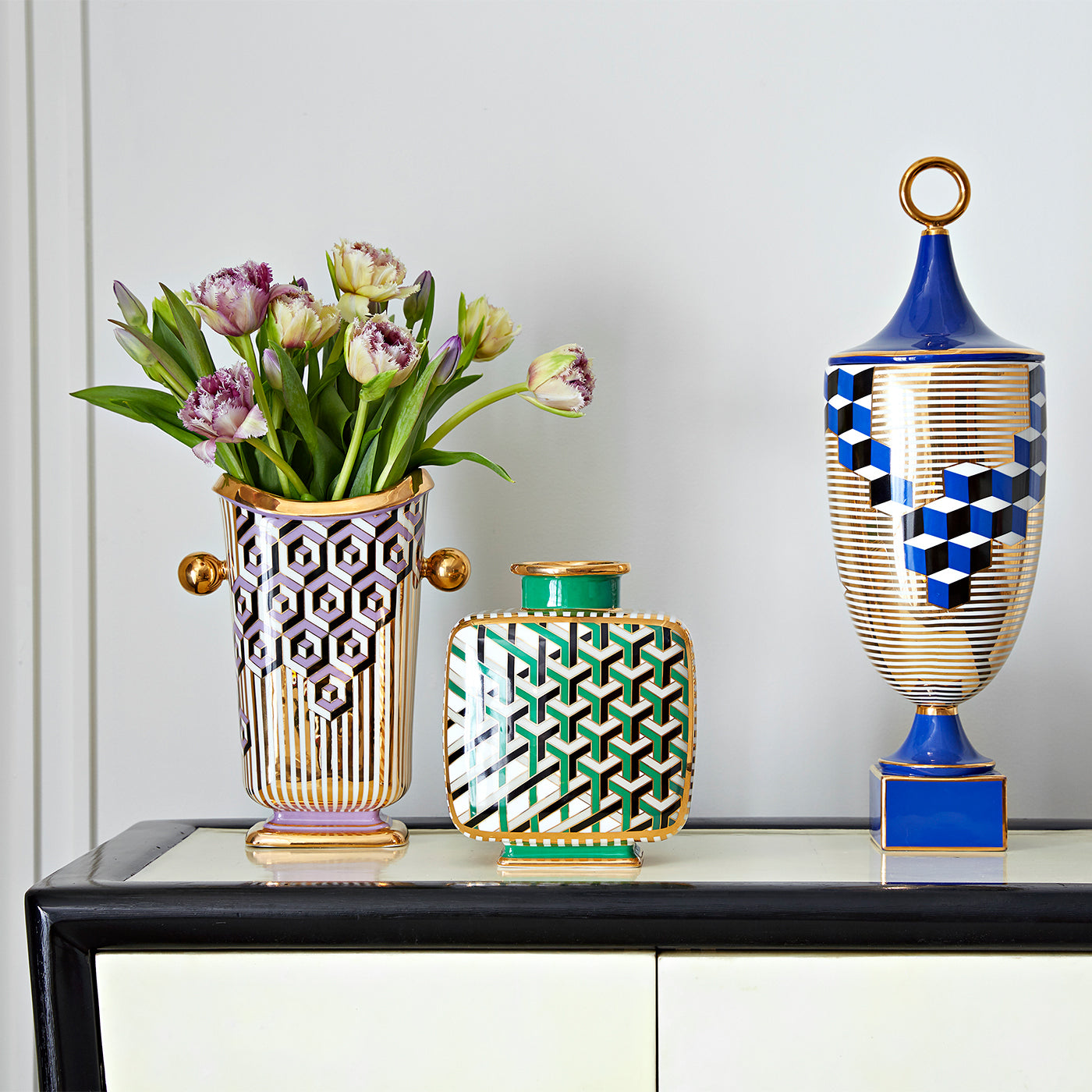 Versailles Cube Urn - Elegant Modern Cremation Urn for Ashes - Perfect for Home Memorials, Funeral Services & Keepsakes