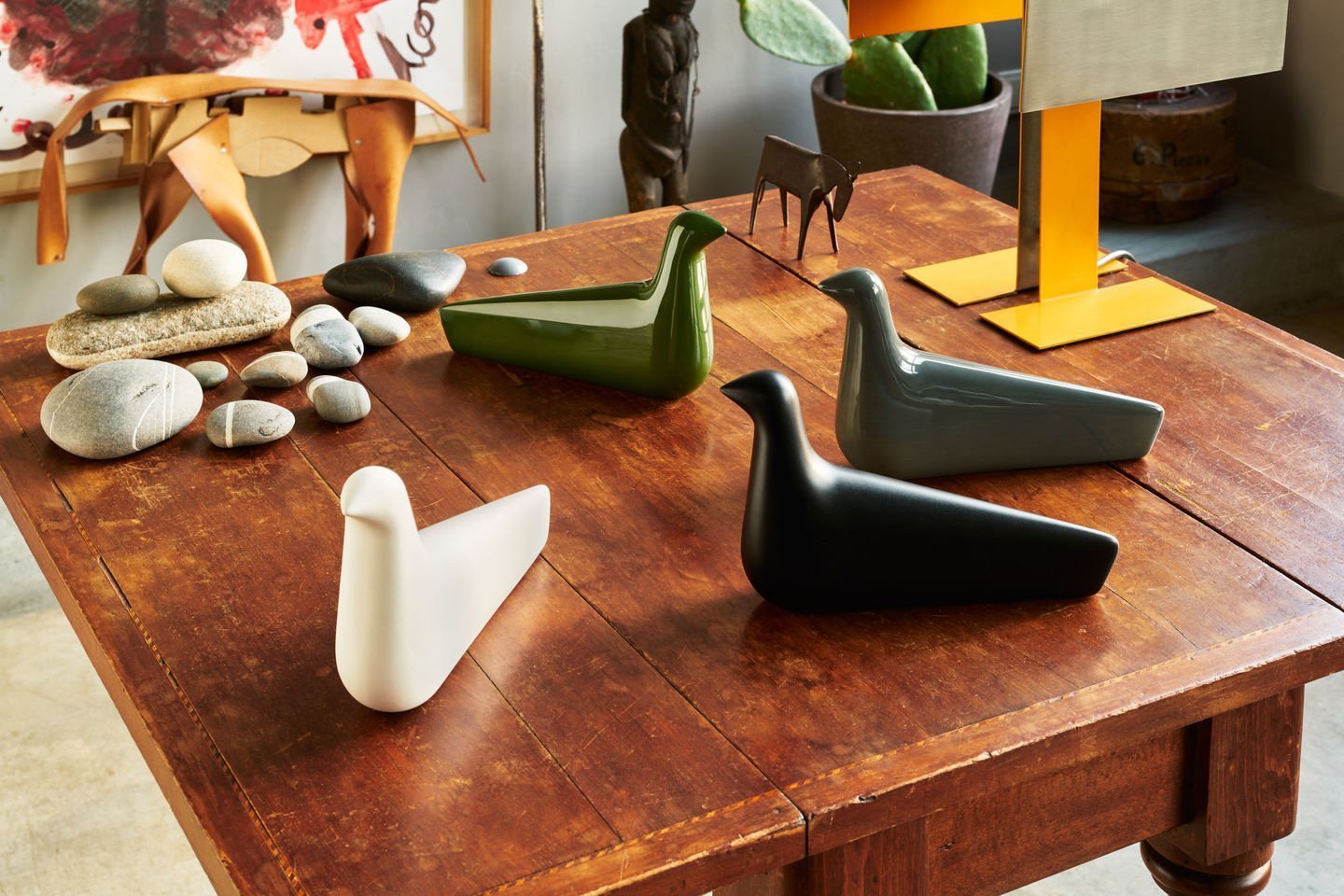 Vitra Eames L Oiseau Bird Figurine - Mid-Century Modern Home Decor - Handcrafted Resin Sculpture for Living Room, Office & Bookshelf Display