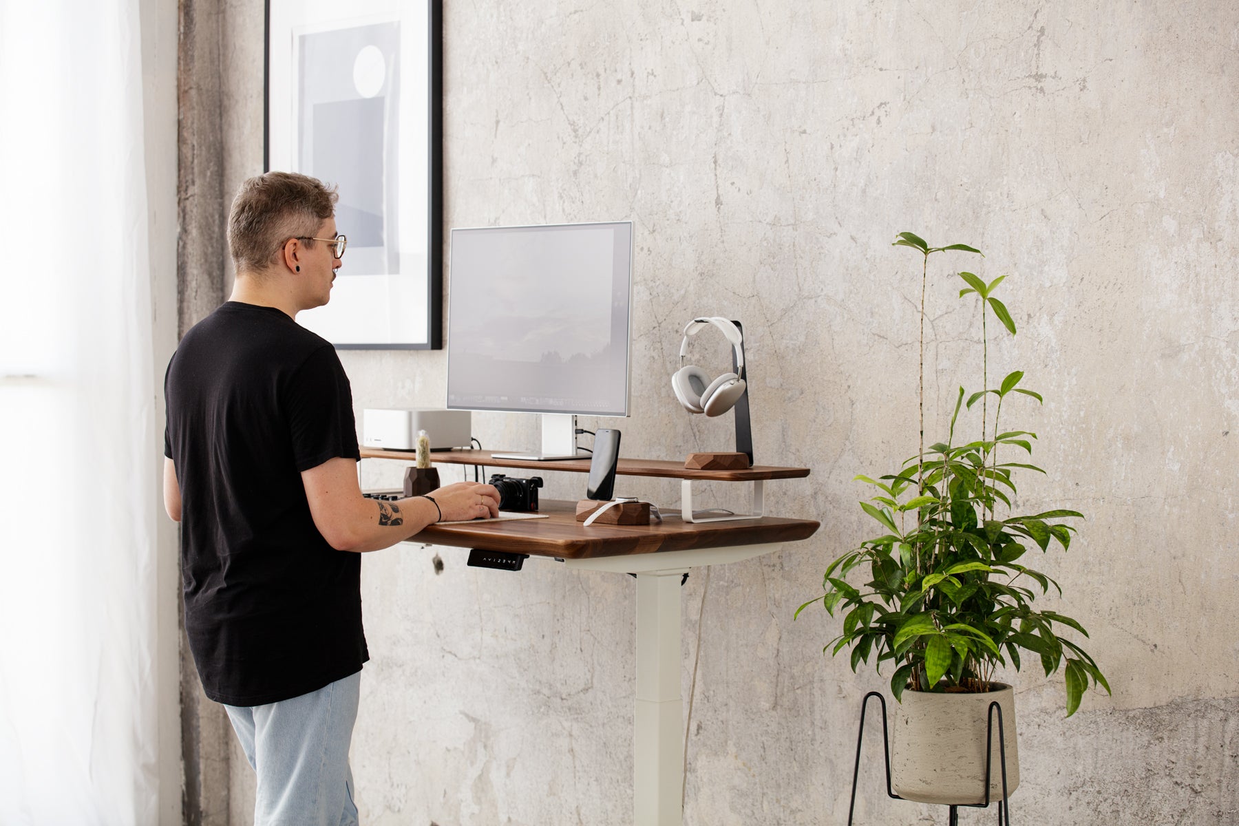 Adjustable Height Standing Desk with Touch Control - Ergonomic Home & Office Workstation for Comfortable Working & Studying