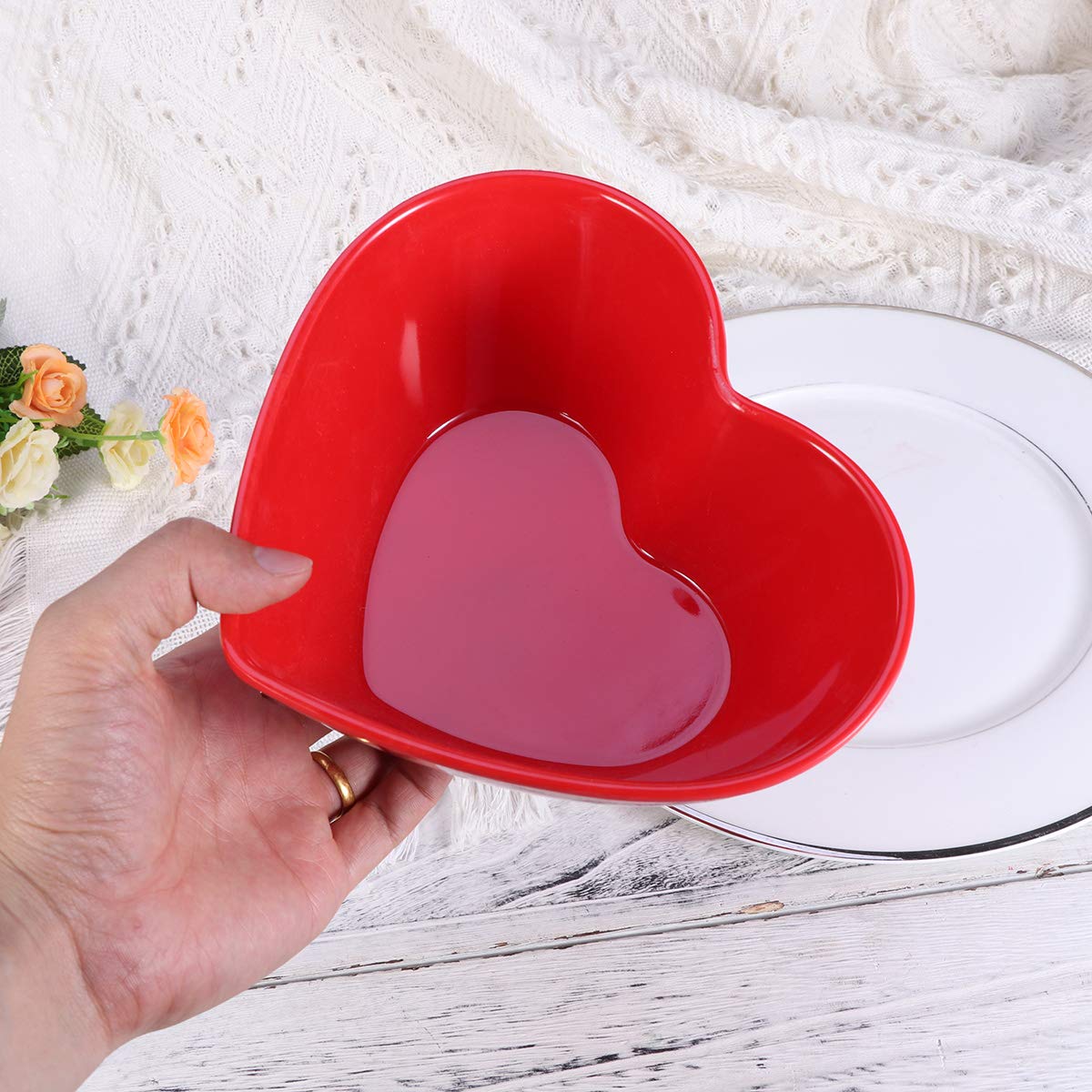 1pc Heart Shaped Salad Bowl - Ceramic Cereal & Soup Bowls with Rotating Base - Small Serving Dish for Party, Valentine's Day, Home Decor (Red) | Perfect for Romantic Dinners, Breakfast in Bed, and Cute Kitchen Decor