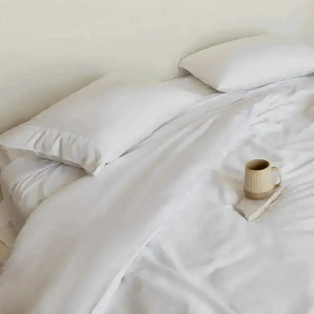 Luxury Signature Sateen Duvet Cover Set with Pillowcases - Soft 100% Cotton Bedding Collection for Master Bedroom, Guest Room & Hotel Use