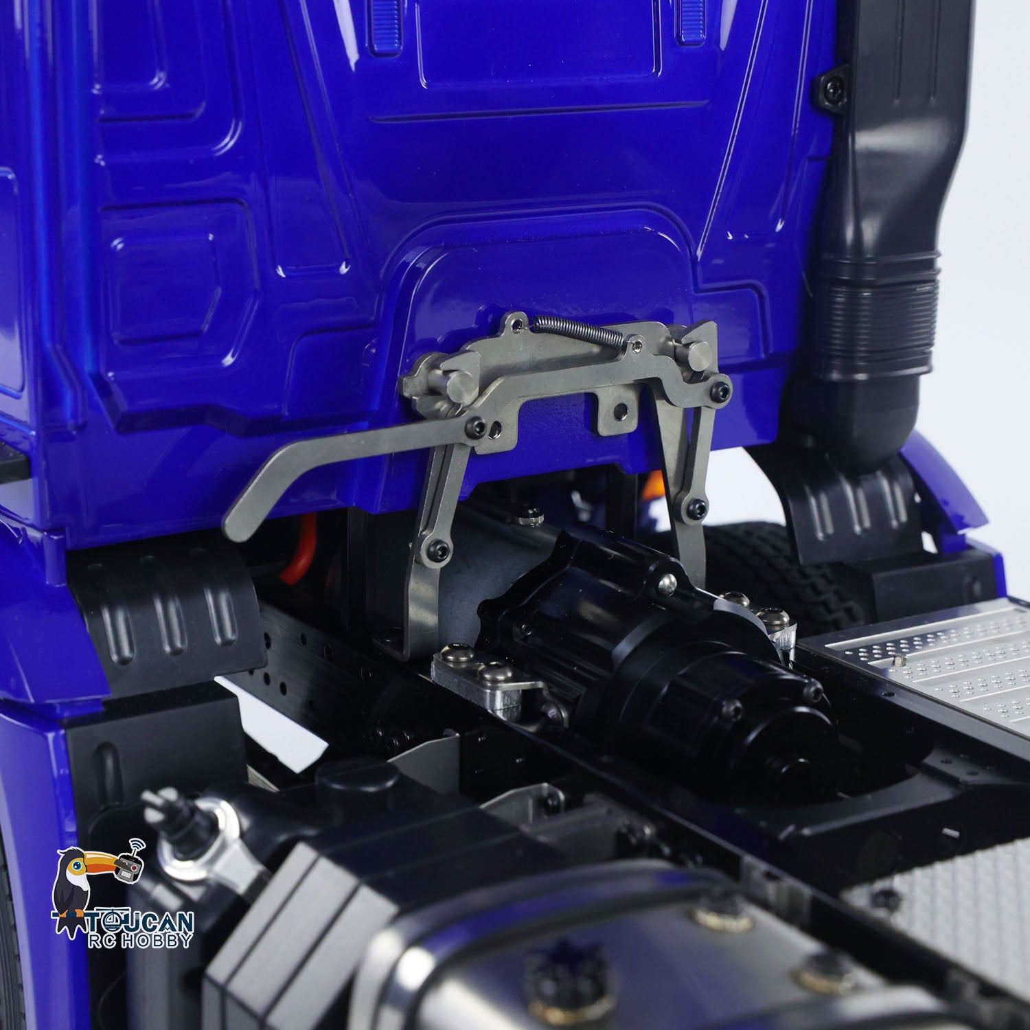 1/14 Scale 6X6 RC Tractor Truck - 2-Speed Radio Controlled Lorry with Battery (RTR) | No Lock Differential Axles | Compatible with TAMIYA Semi Trailer | Fast Free Shipping | Perfect for Off-Road Adventures & Construction Site Play