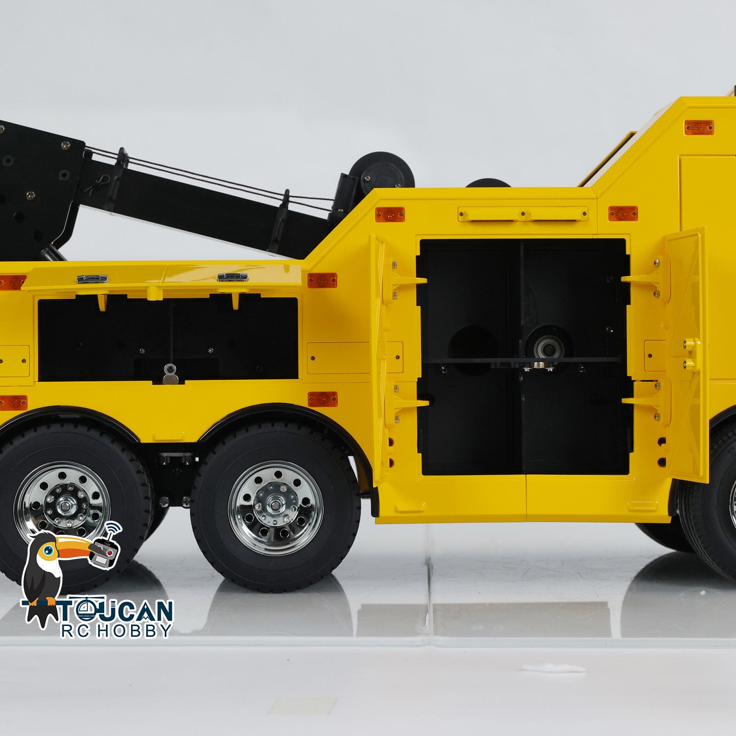 TAMIYA 1/14 Scale 8x4 RC Wrecker Tow Truck 56362 - Remote Controlled Rescue Car FH16 Electric Recovery Vehicle (732x199x309mm) - Perfect for RC Hobbyists, Collectors, and Rescue Simulation Enthusiasts