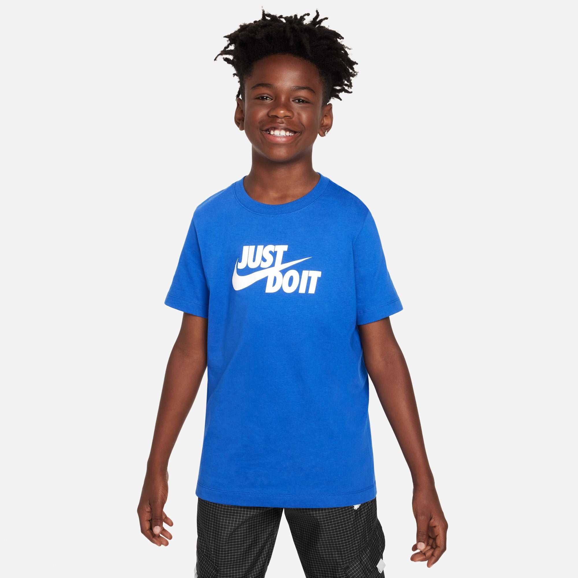 Nike Boys' Youth Sports T-Shirt - Breathable & Comfortable for Running, Soccer, and Gym Workouts