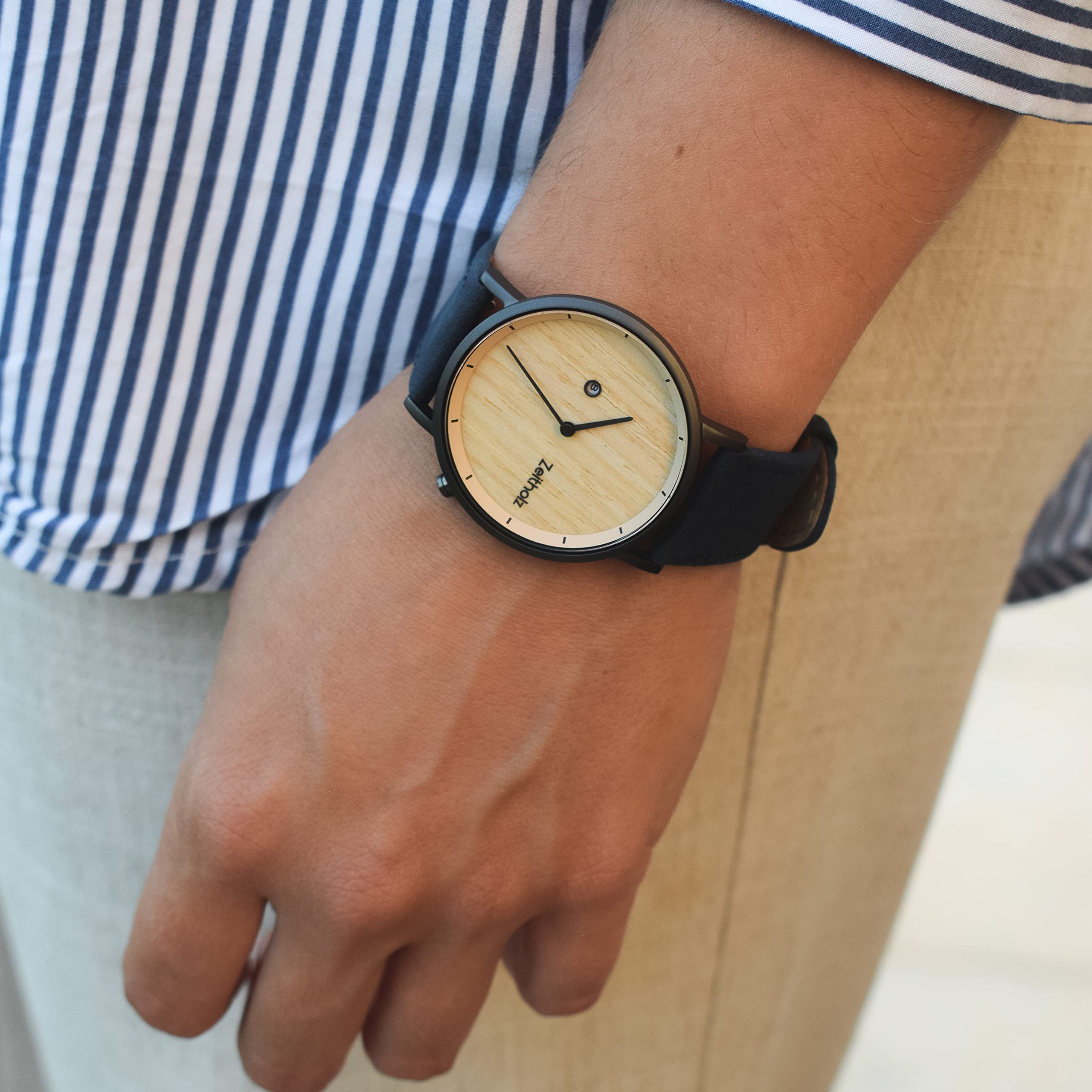 Zeitholz Unisex Wooden Watch - Zweibach Model | 100% Natural Oakwood Handmade Watch with Precise Quartz Movement | Lightweight Analog Wooden Wristwatch for Men & Women | Adjustable Band for All Wrist Sizes | Perfect for Outdoor Activities, Casual Wear & Eco-Friendly Gifts