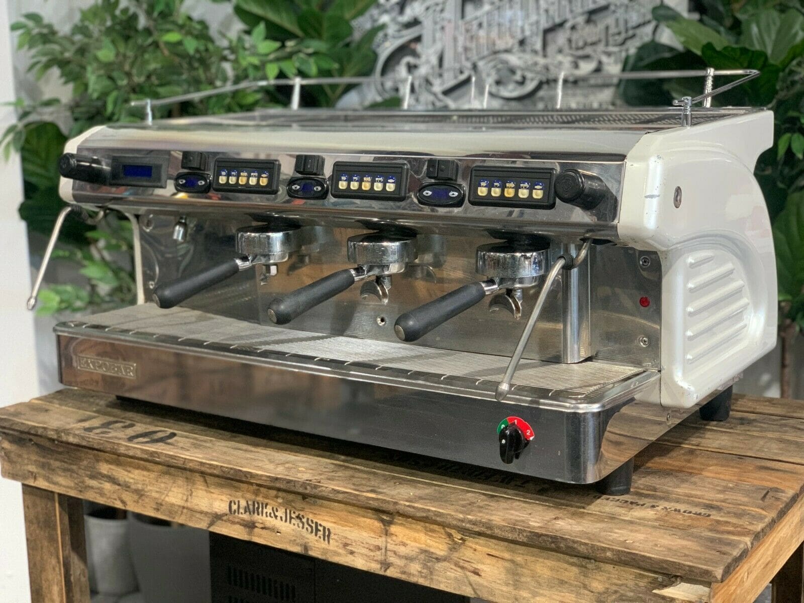 Expobar Ruggero 3 Group Commercial Espresso Machine in Pearl White - Perfect for Coffee Shops, Restaurants & Offices