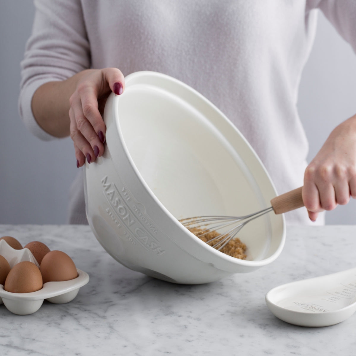 MASON CASH Tilt Mixing Bowl 29cm - Premium Ceramic Mixing Bowl for Baking, Cooking & Food Prep - Perfect for Dough Kneading, Cake Mixing & Kitchen Decor