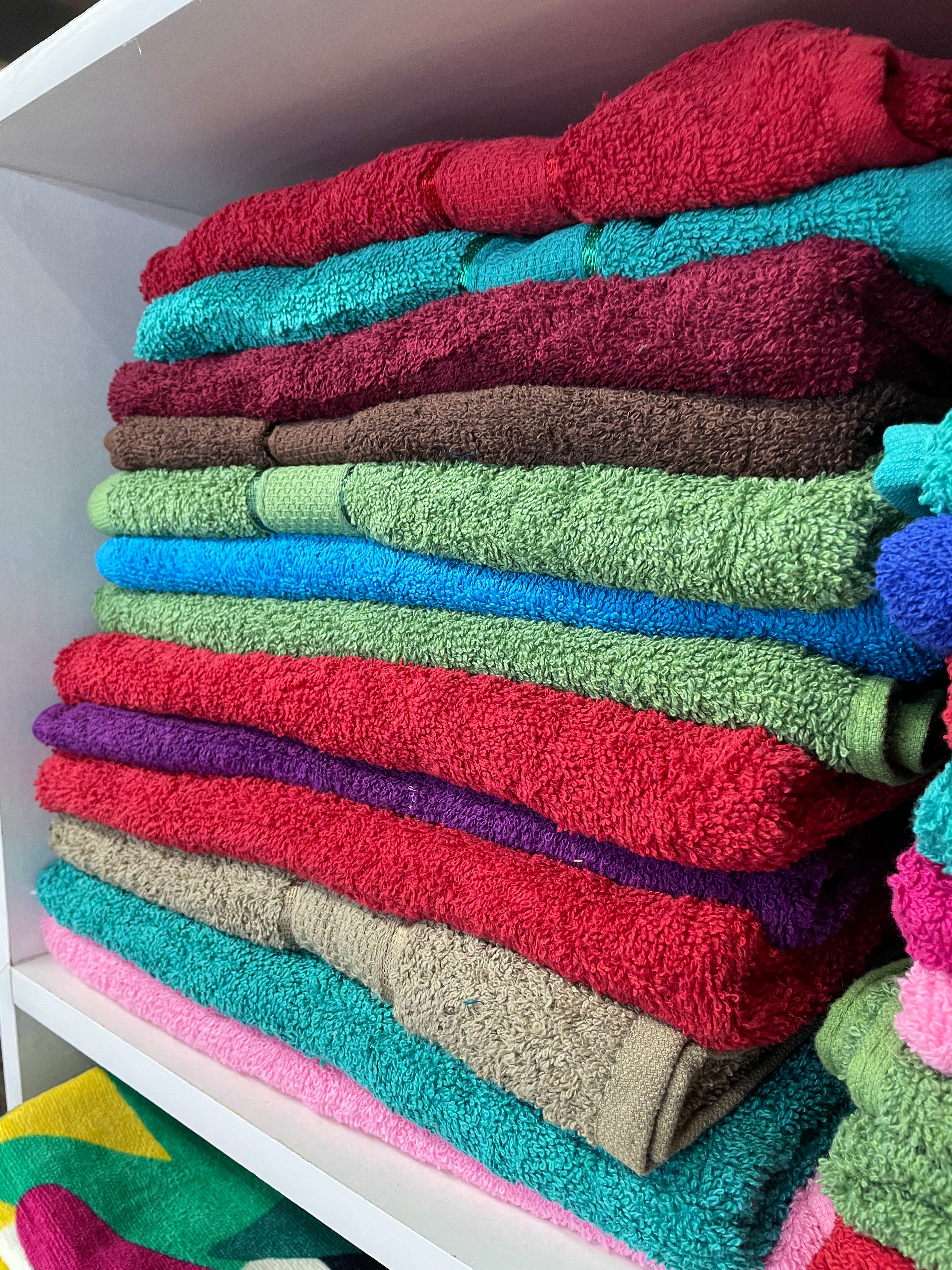 Premium Classic Colored Bath Towels - Soft & Absorbent Long Cotton Towels for Spa, Beach & Home Use