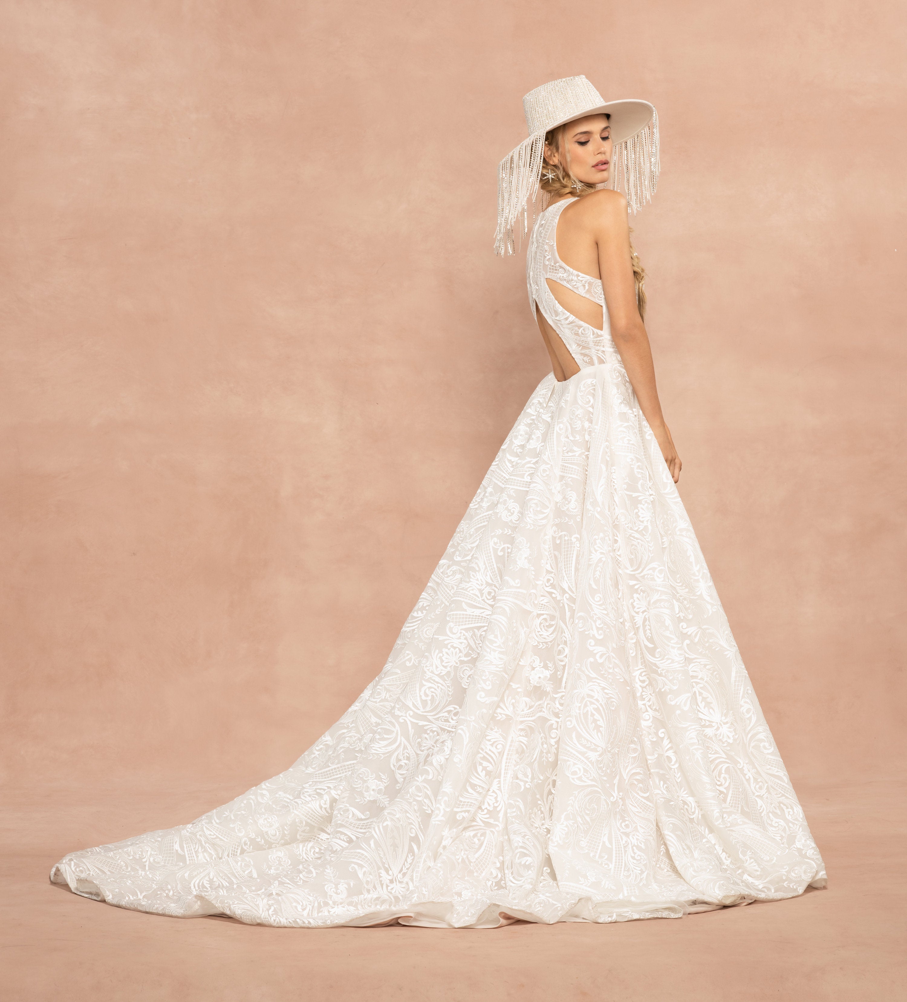 Hayley Paige Suki Sample Gown - Elegant Wedding Dress for Brides | Perfect for Beach, Garden & Formal Weddings