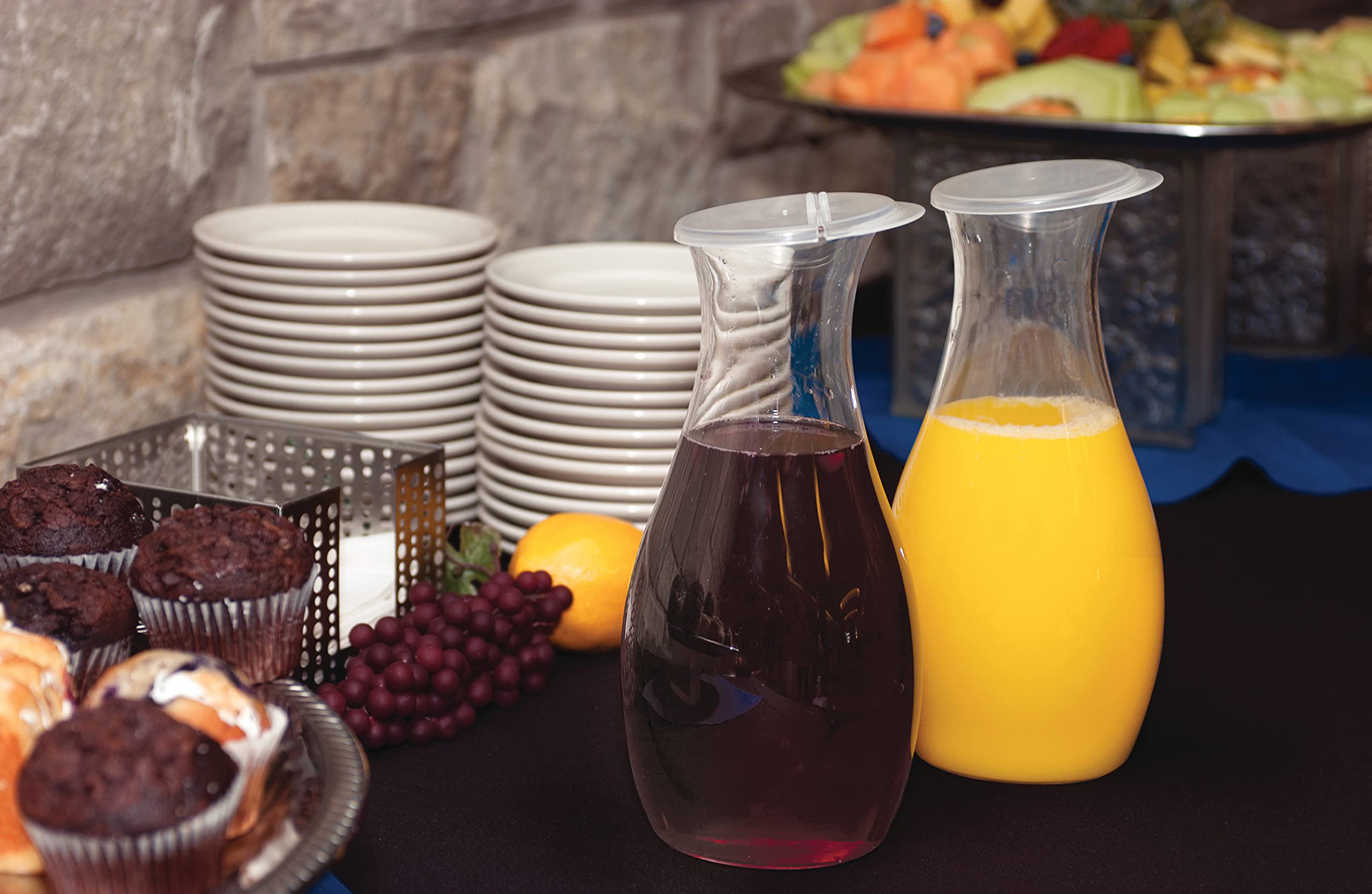 Carlisle 7090307 Cascata 1.5L Clear Plastic Juice Carafe - BPA-Free Beverage Dispenser for Restaurants, Catering & Home Use (Pack of 12) - Perfect for Iced Tea, Lemonade, Party Drinks & Refrigerator Storage