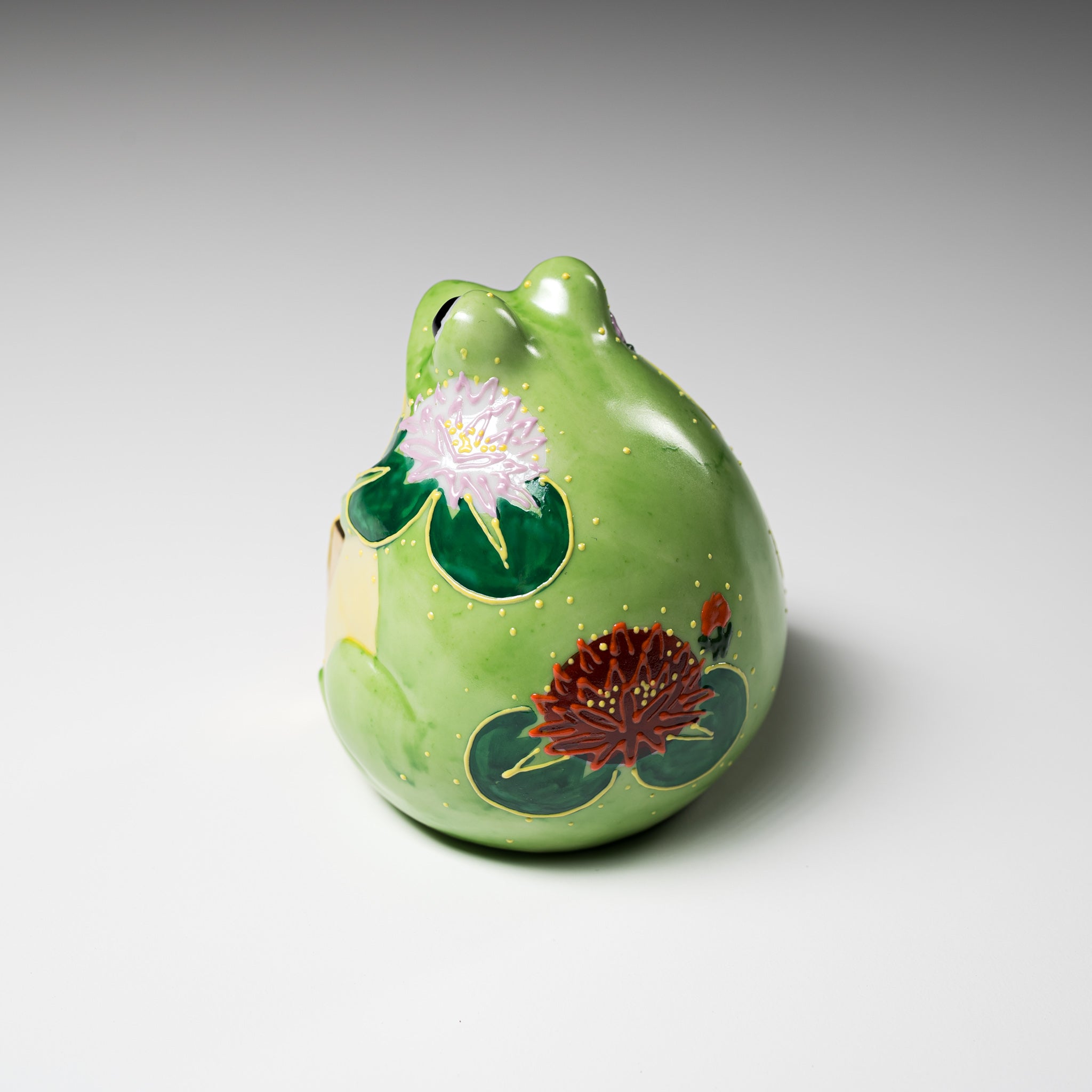 Kutani Ware Animal Ornament - Lucky Frog Figurine for Home Decor | Japanese Ceramic Collectible for Good Fortune & Happiness | Perfect for Living Room Display, Office Desk & Gift Giving