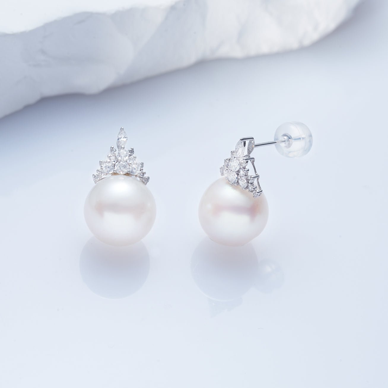 18K Solid Gold Edison Pearl Earrings KE00181 - Elegant Pearl Jewelry for Women, Perfect for Weddings, Parties & Special Occasions