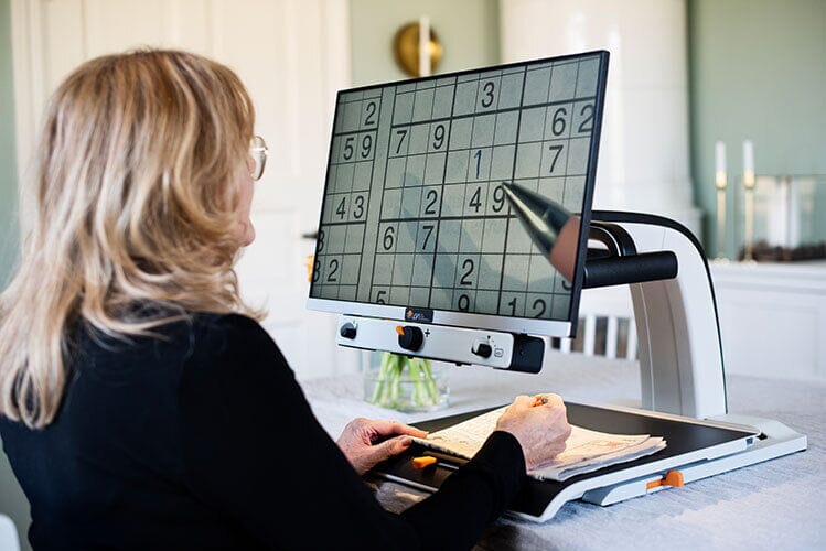 MagniLink Vision - Portable Electronic Magnifier for Low Vision & Reading Assistance - Ideal for Books, Newspapers, and Documents at Home or Office