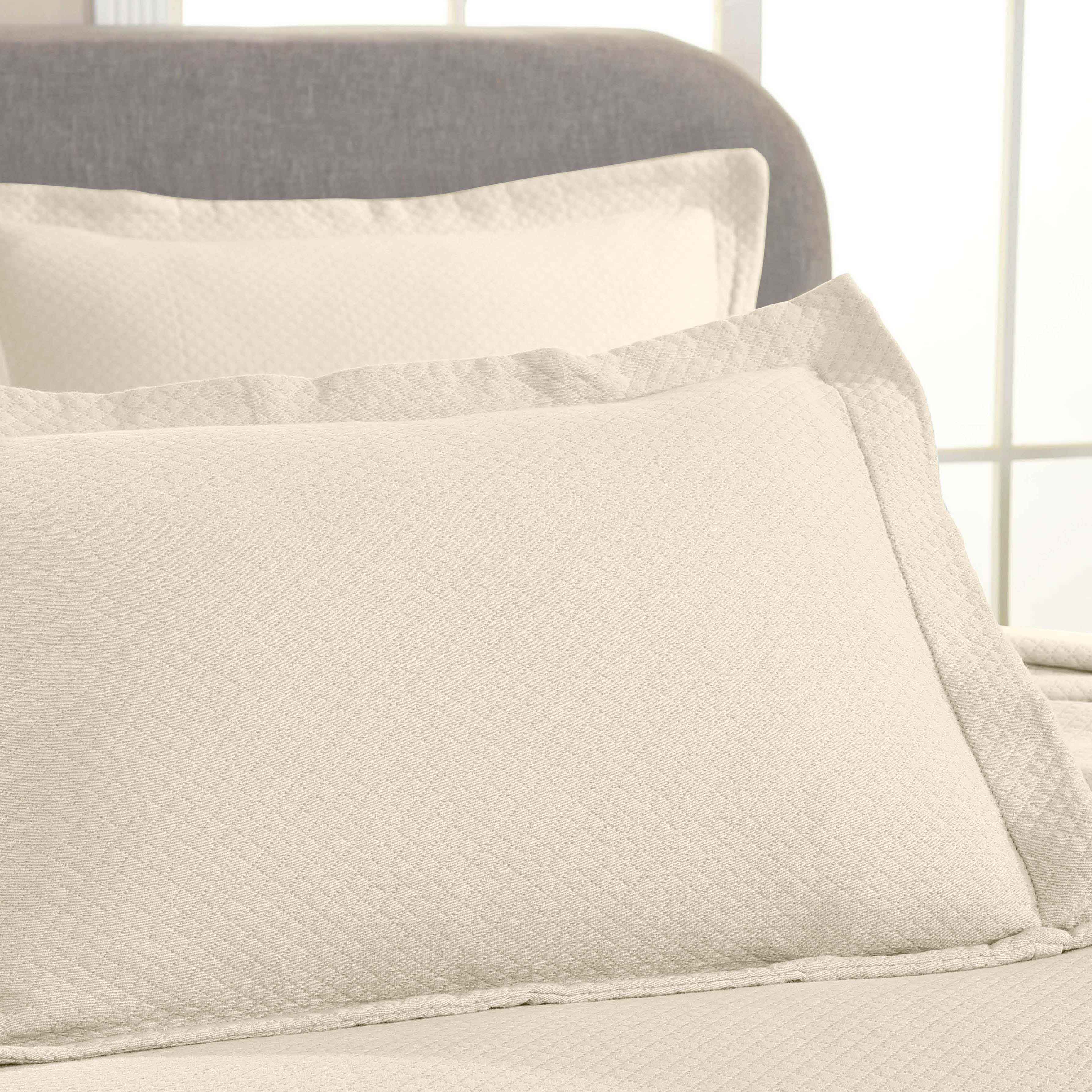 Luxury Jacquard Matelassé Cotton Diamond Solitaire Bedspread Set - Queen Size Bedding Coverlet for Master Bedroom, Guest Room & Hotel Decor