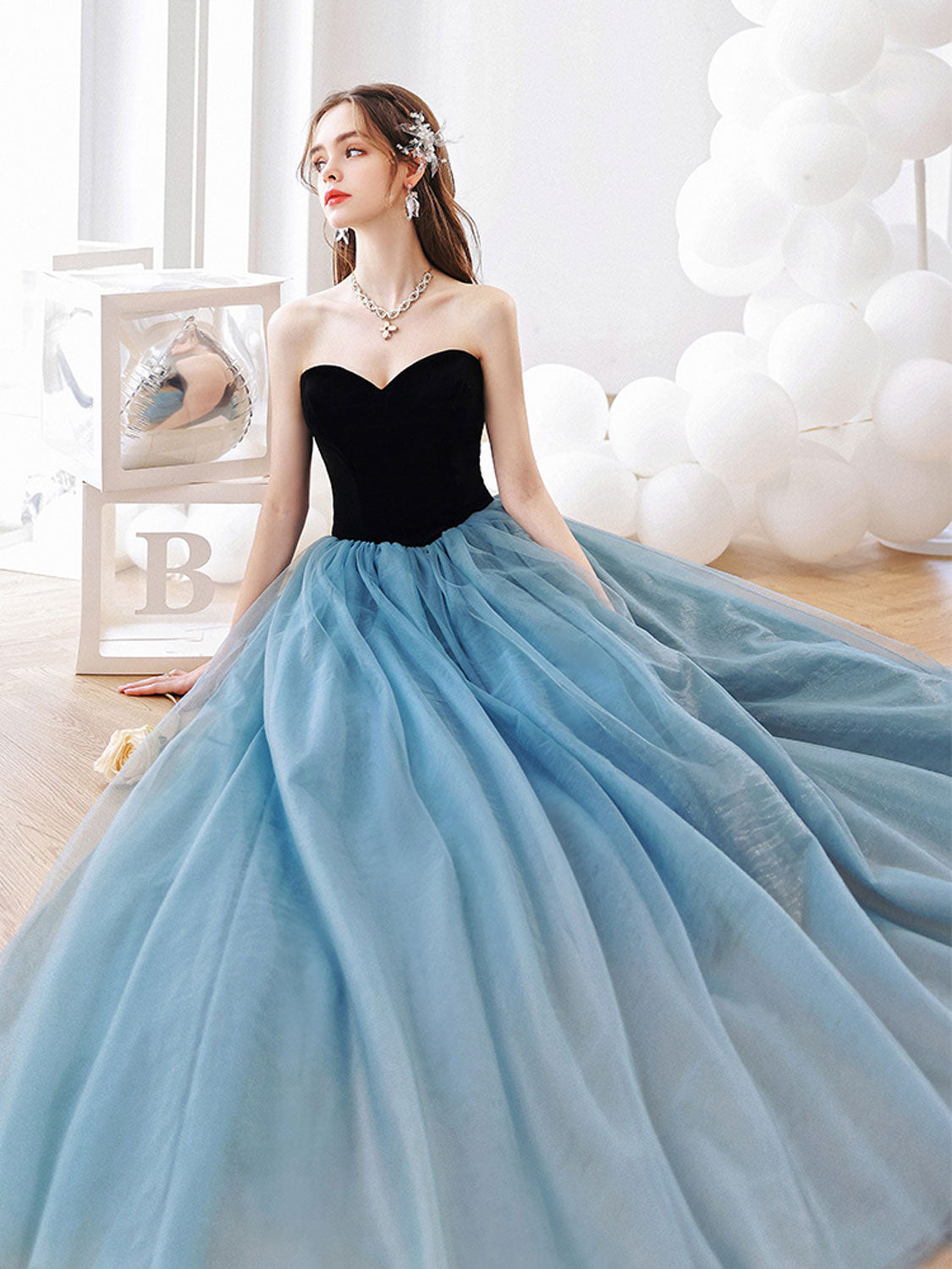 Elegant Blue Tulle Long Prom Dress for Women - Formal Evening Gown for Graduation, Homecoming, and Special Occasions