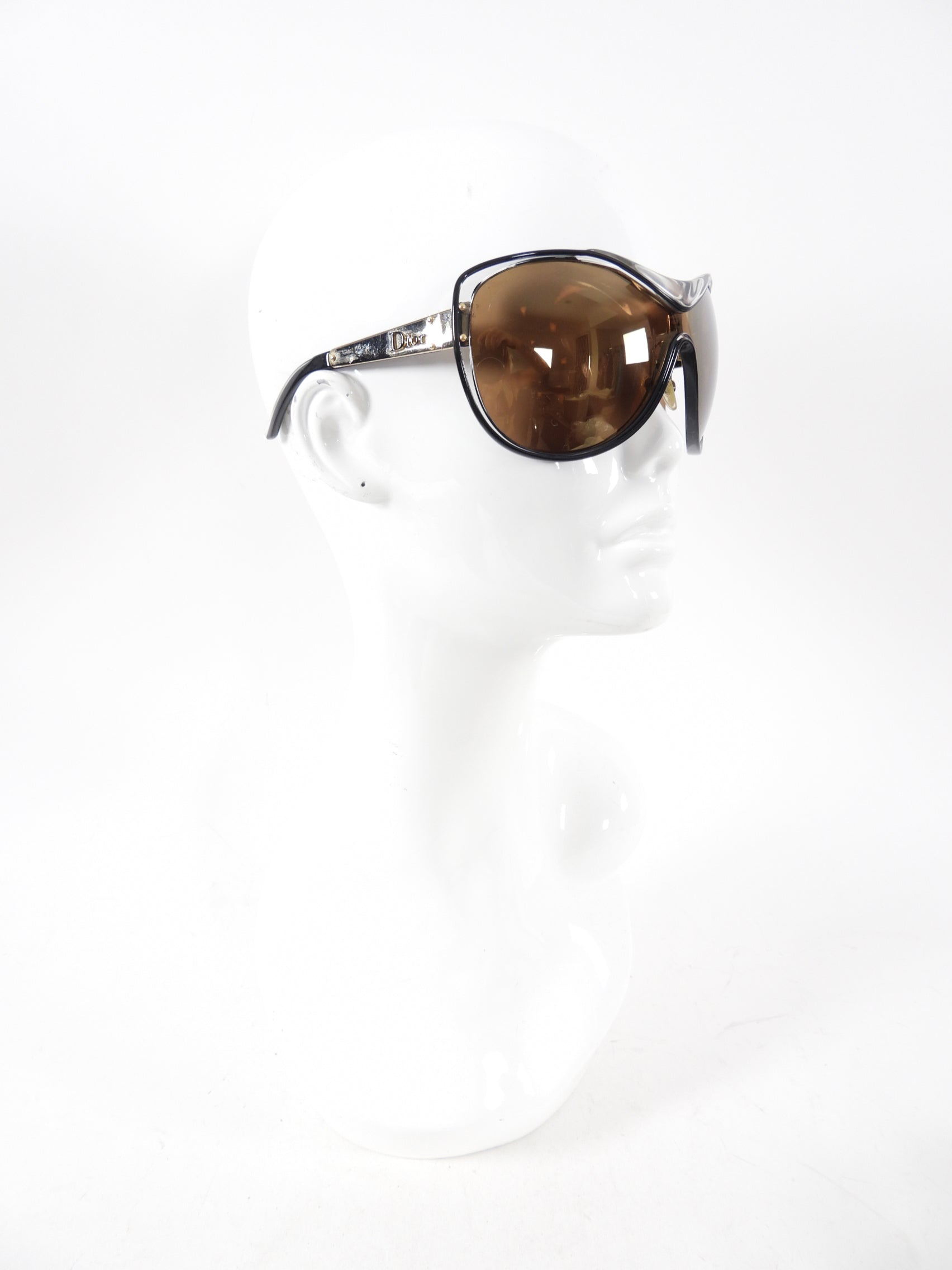 Dior Large Oversized Shield Wrap Sunglasses UV Protection - Stylish Designer Shades for Women & Men - Perfect for Beach, Driving & Outdoor Activities