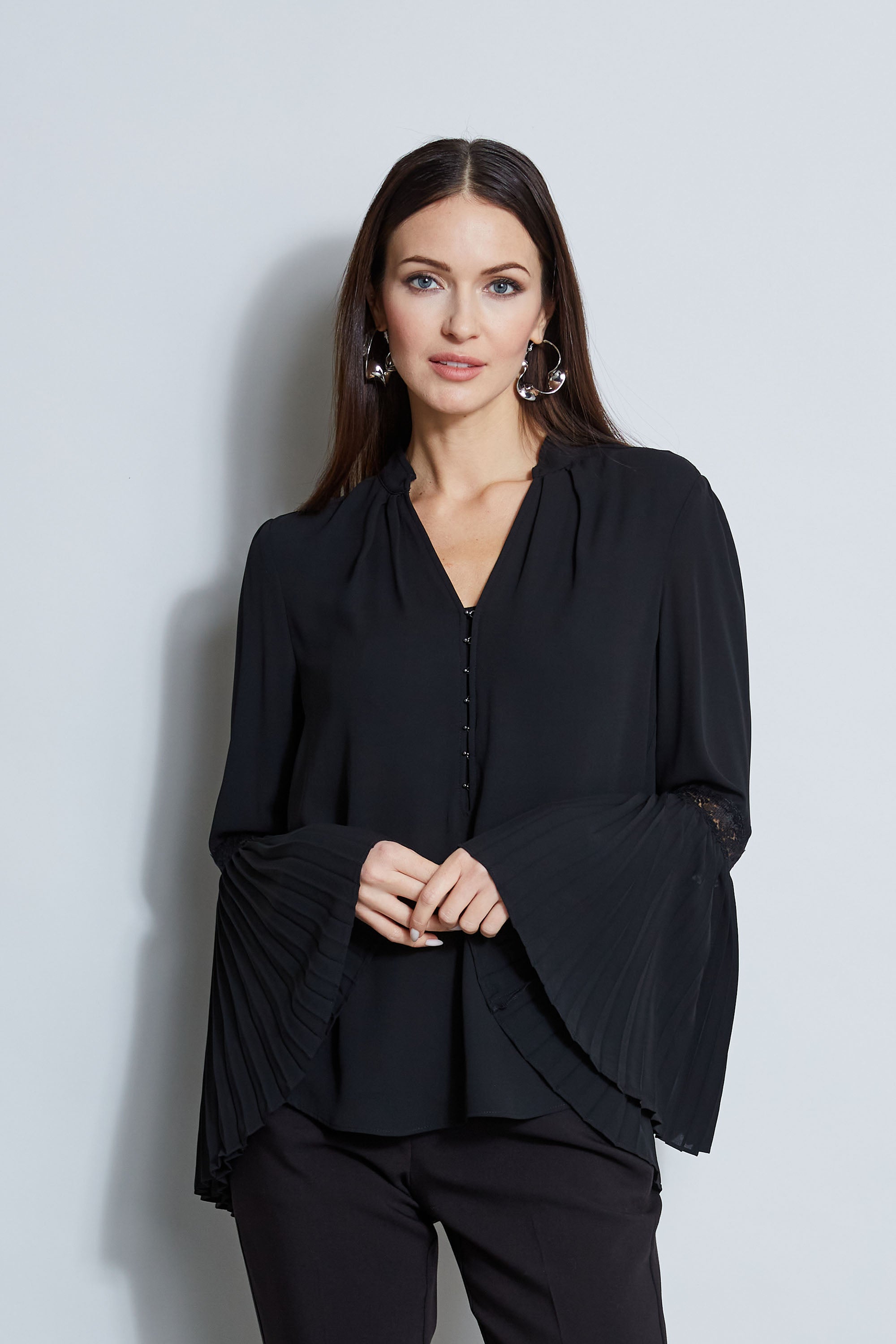 BLACK/BLACK