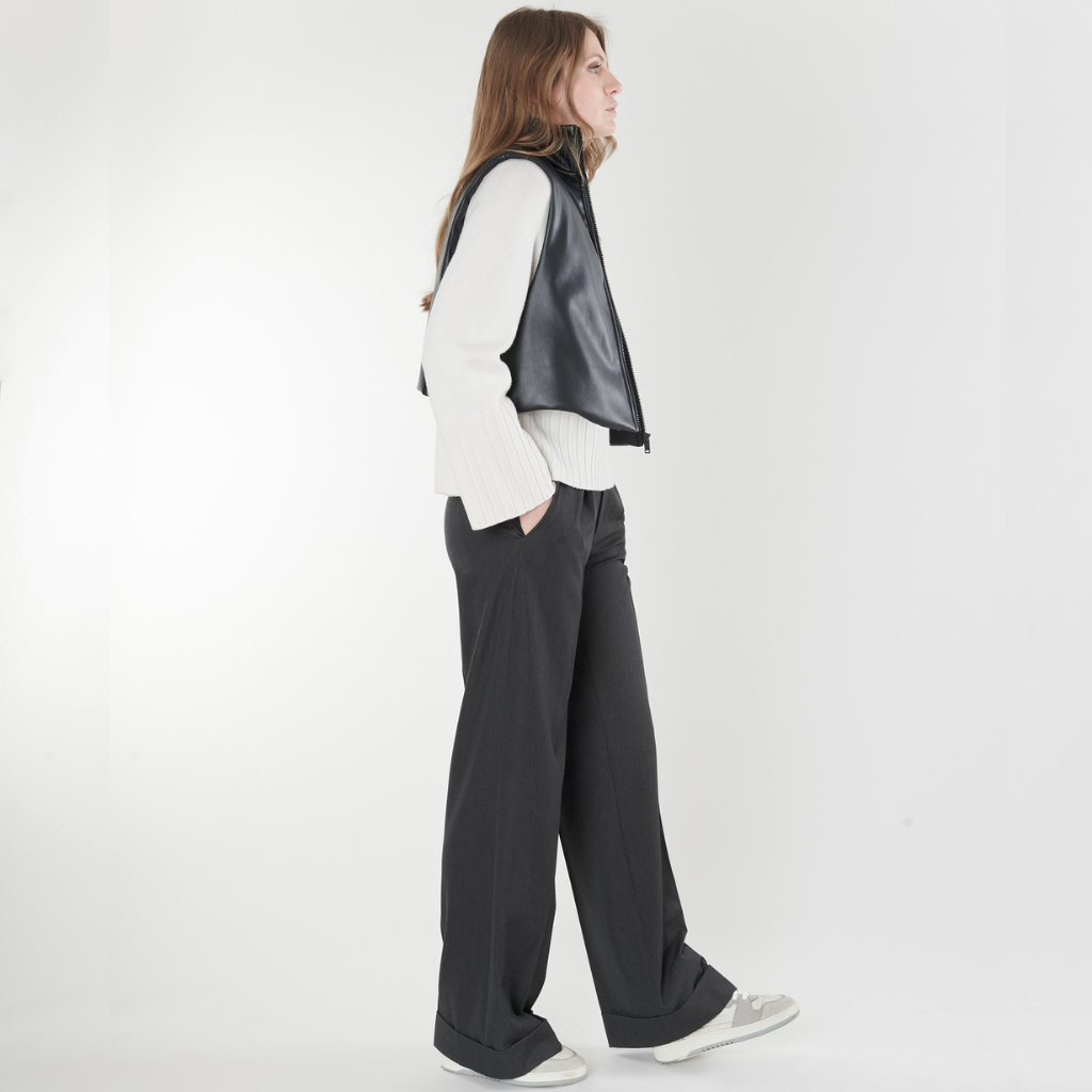 Emil Noir Vest - Stylish & Comfortable Men's Winter Vest for Outdoor Activities & Casual Wear
