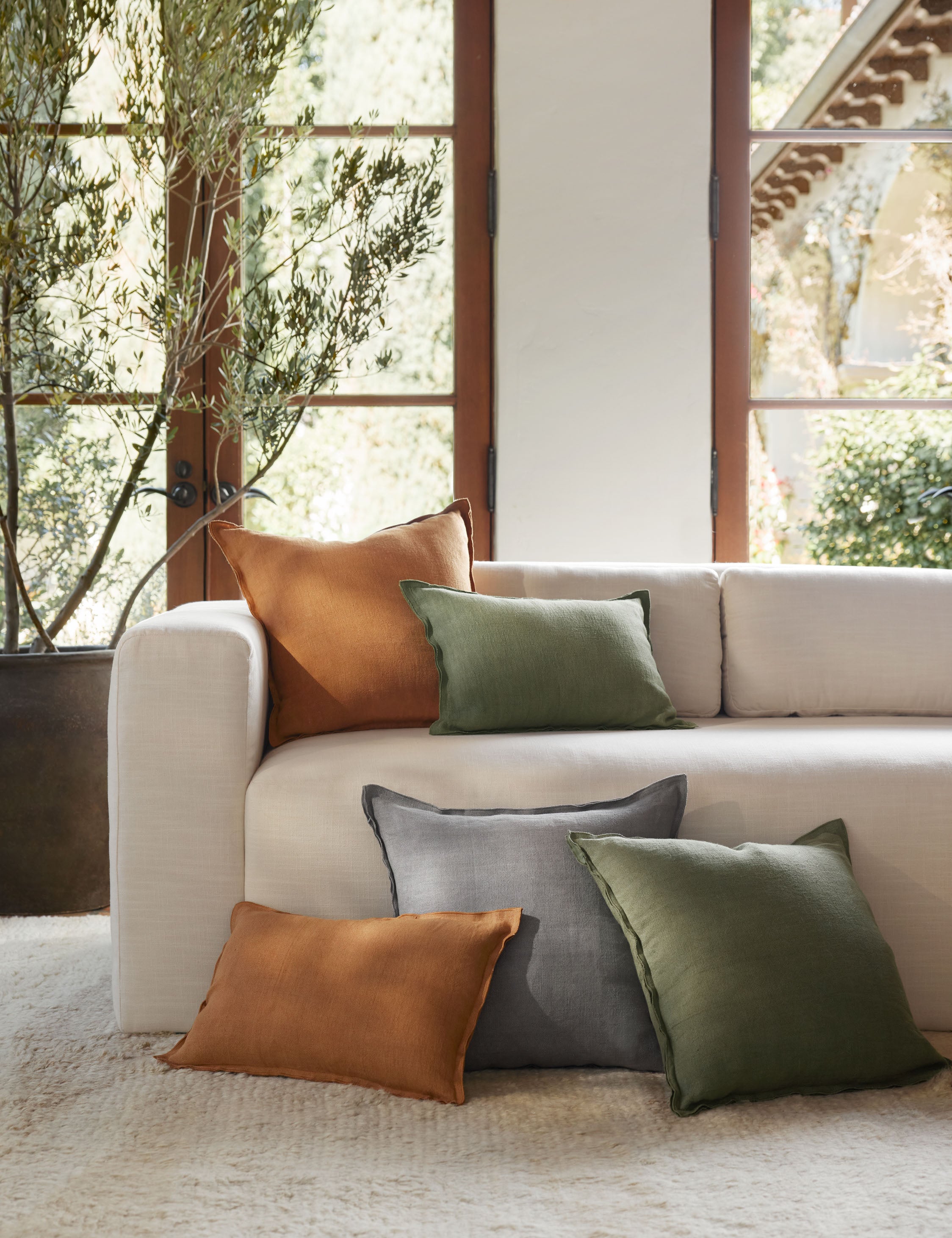 Arlo Linen Pillow - Premium Soft Linen Pillow Cover for Bed, Couch & Home Decor - Breathable & Comfortable for All Seasons