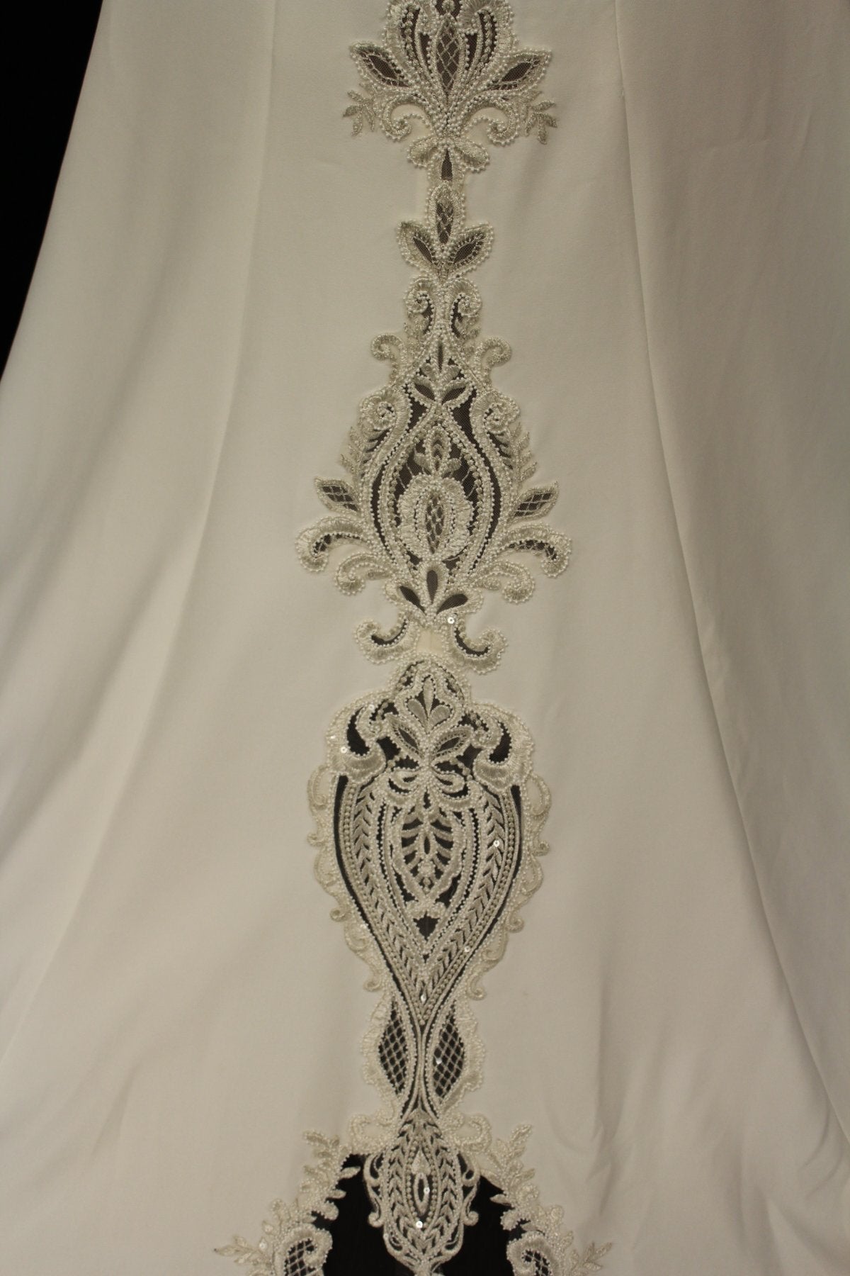 Sottero & Midgley Abbott Dawn Wedding Dress Sample Gown - Elegant A-Line Bridal Gown for Church Ceremony & Formal Wedding Reception