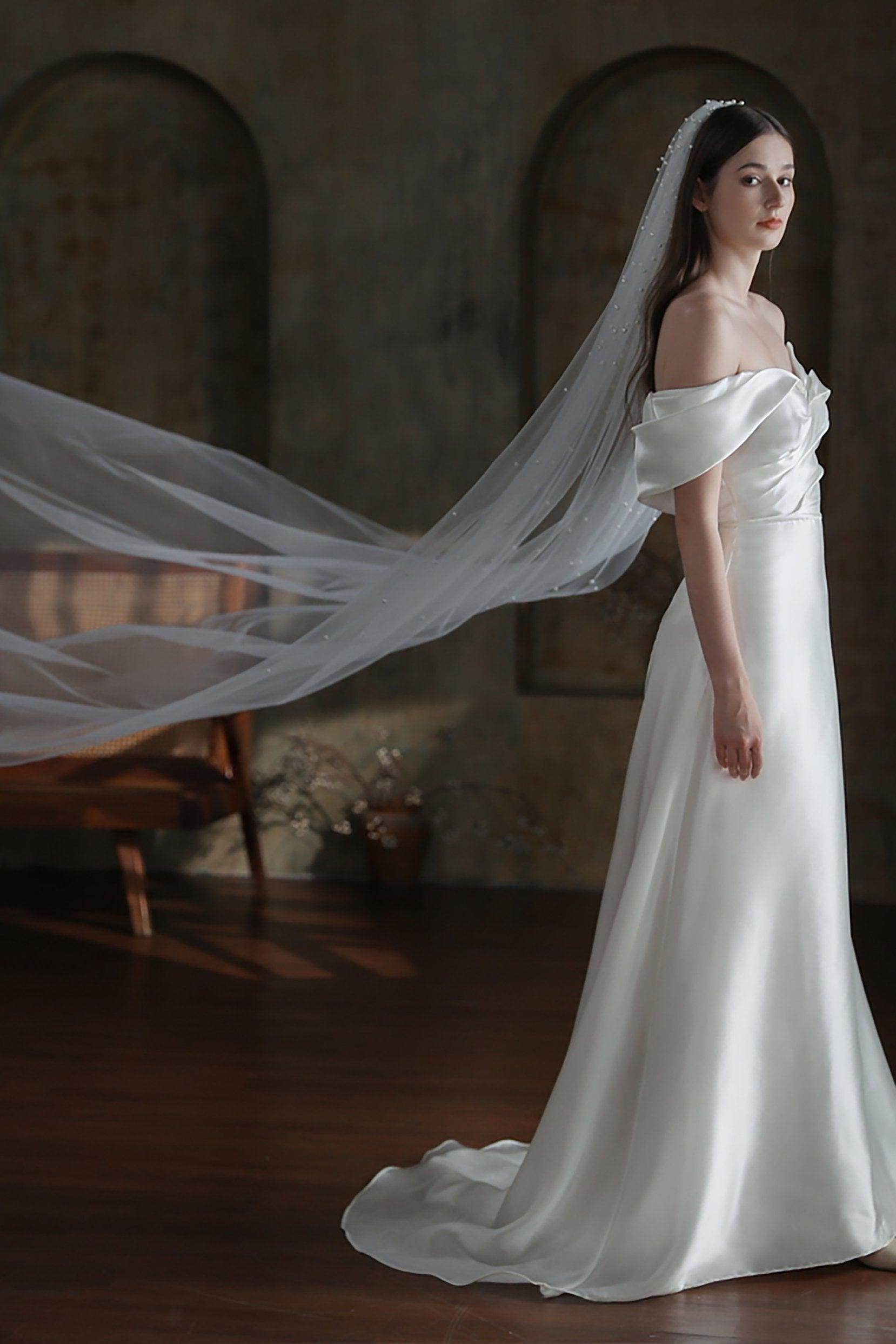 Elegant One-Tier Cut Edge Tulle Chapel Veil with Pearls CV0318 - Perfect for Weddings, Bridal Accessories & Special Occasions