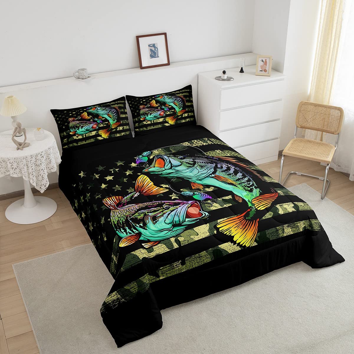 Bass Fish Camouflage Comforter Set - Full Size Pike Fish Camo Bedding for Men, Women & Kids - Green & Black Wild Fishing Theme Quilt Set - Perfect for Bedroom, Farmhouse Decor & Fishing Enthusiast Gifts