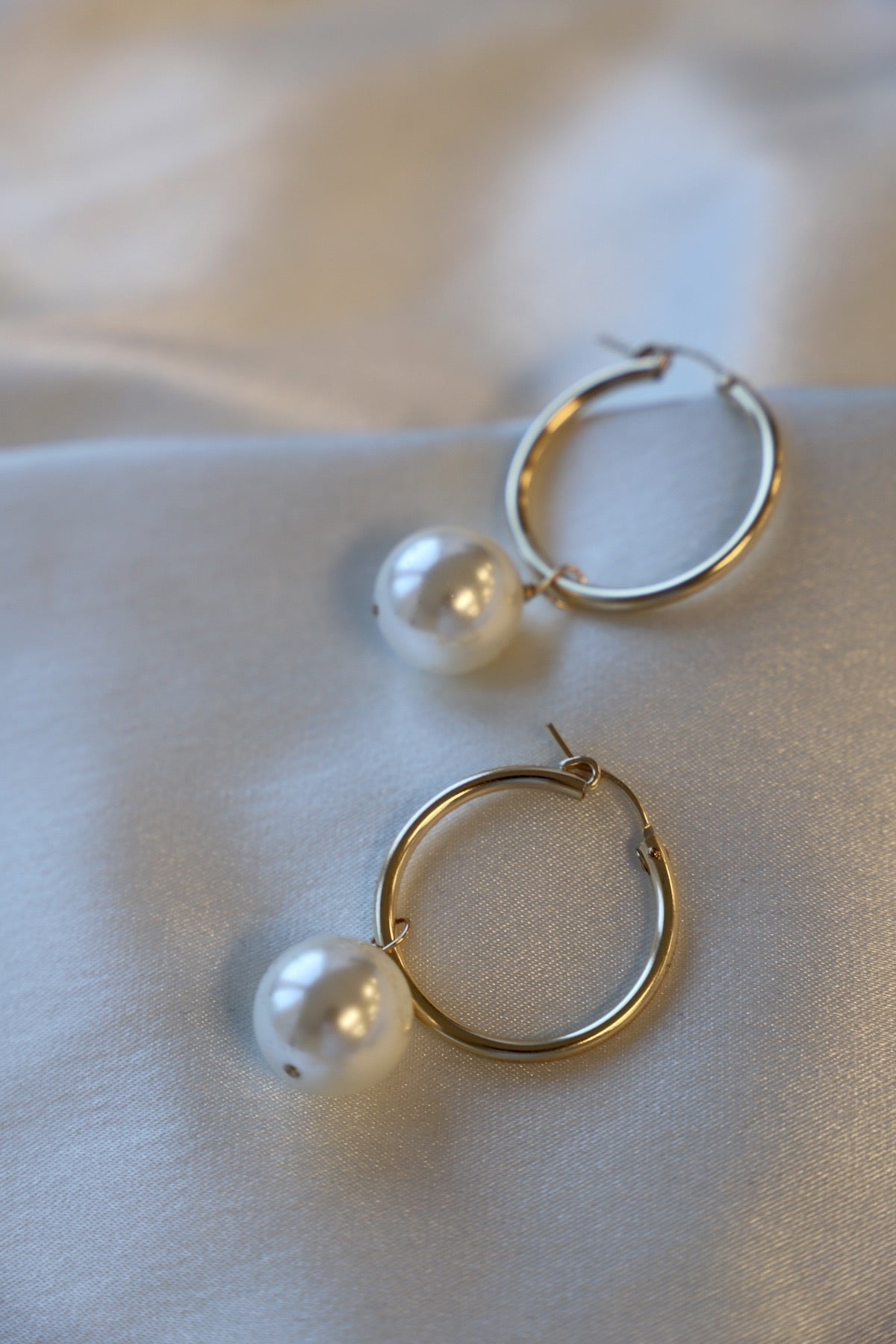Oversized Audrey Pearl Hoop Earrings - Elegant & Trendy Statement Jewelry for Women | Perfect for Parties, Weddings & Everyday Wear