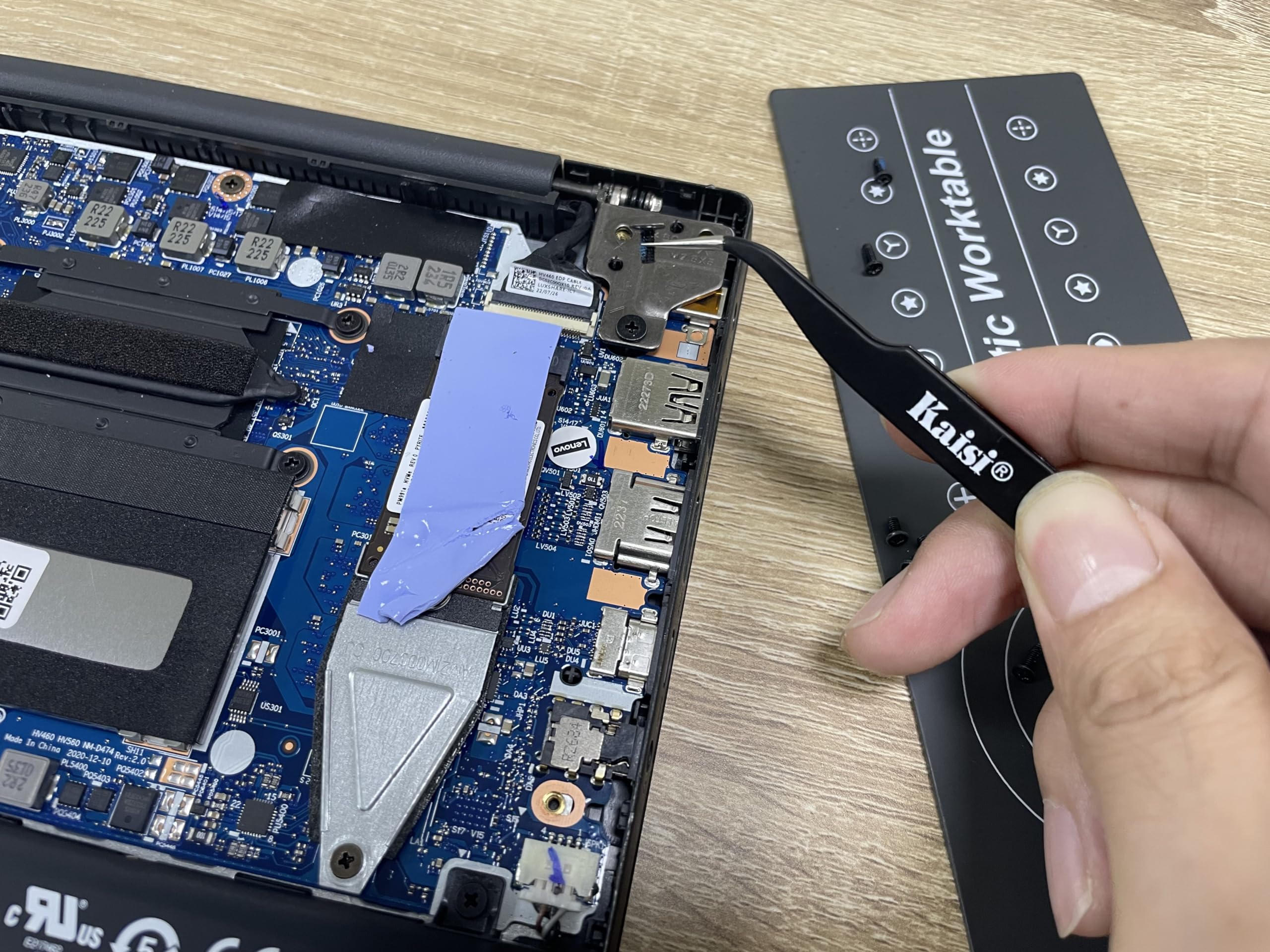 Premium MacBook Repair Kit - 7-Piece Screwdriver Set with P5 Pentalobe, T5/T6 Torx, PH000 Phillips Bits + Metal/Nylon Spudgers - Compatible with MacBook Pro & Air - Perfect for DIY Repairs, Screen Replacement & Electronics Maintenance