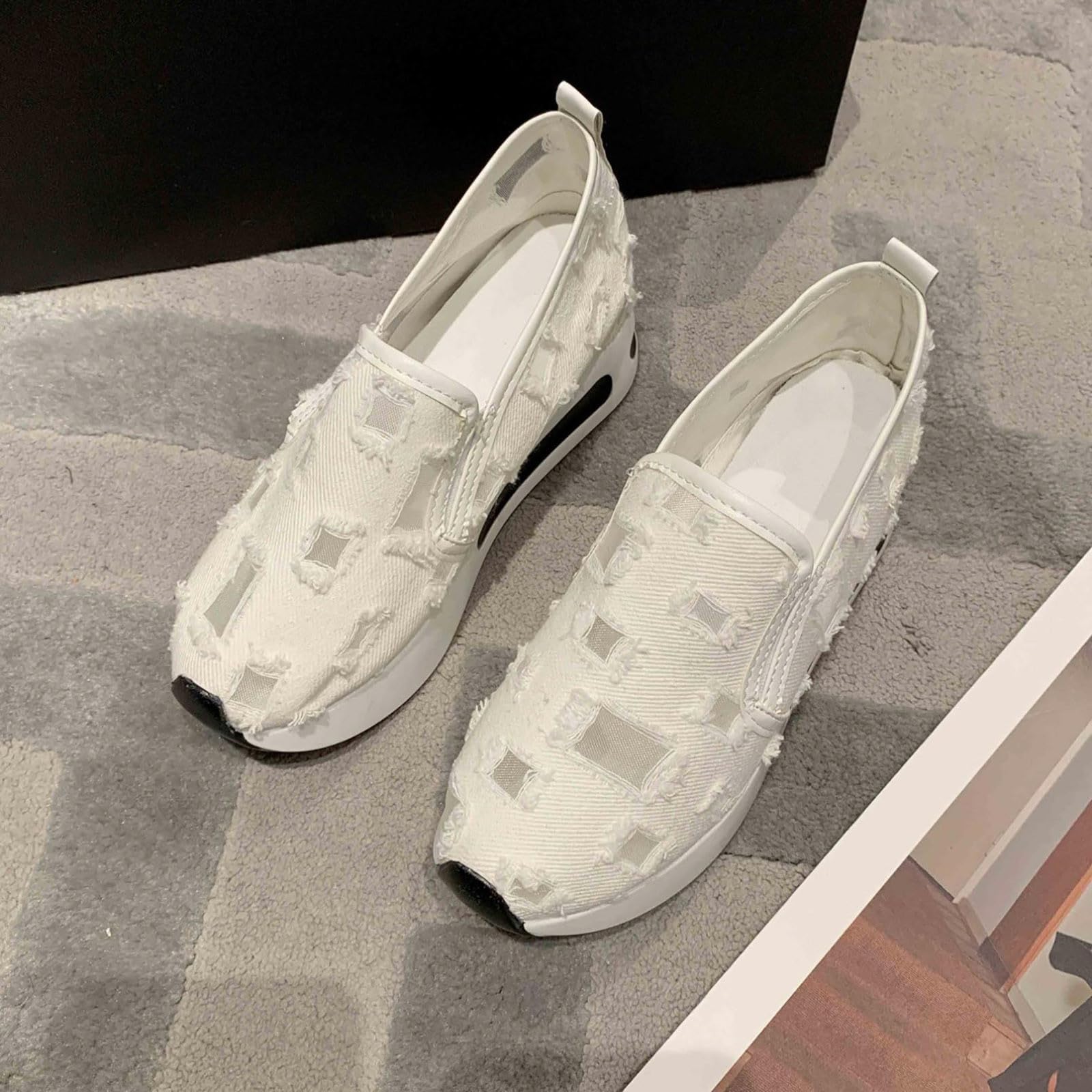 **Women's Fashion Sneakers - Platform Low Top Walking & Tennis Shoes for Women - Perfect for Casual Wear, Gym, and Outdoor Activities**