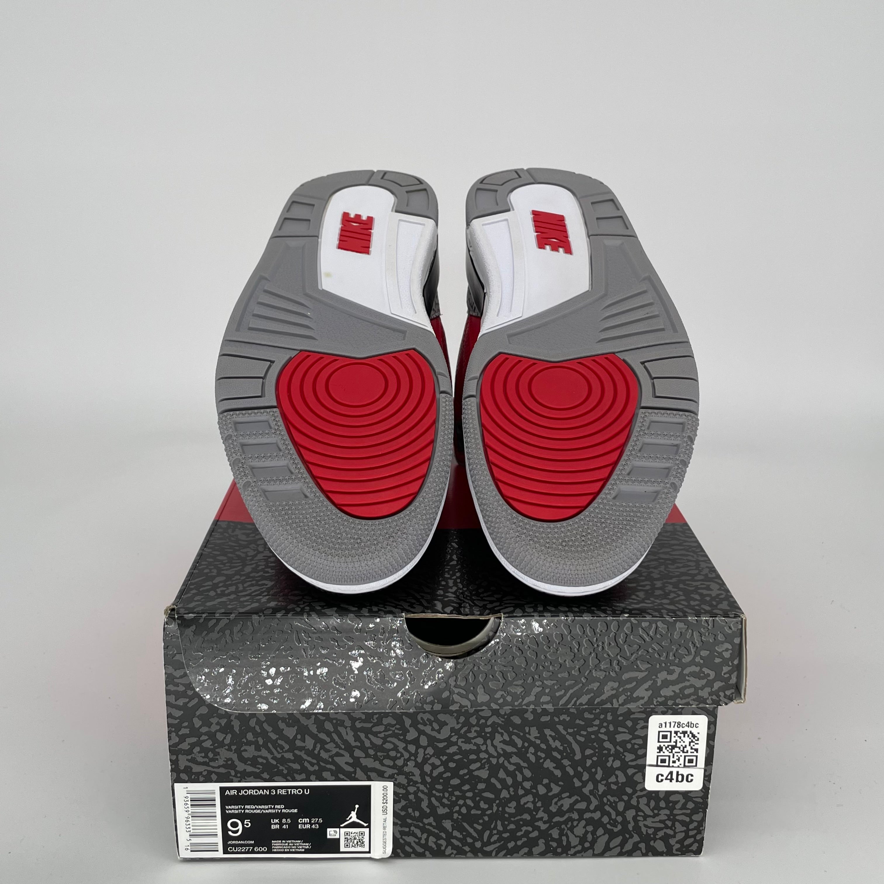 AIR JORDAN 3 UNITE CHI Basketball Shoes Men's Size 9.5 (CU2277-600) - Retro Style Sneakers for Streetwear & Casual Wear