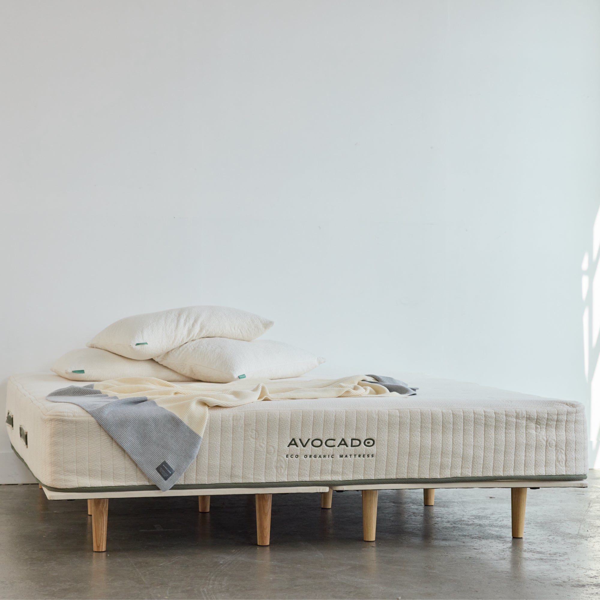 Eco-Friendly Adjustable Bed Frame with Sturdy Legs - Perfect for Modern Bedrooms & Sustainable Living