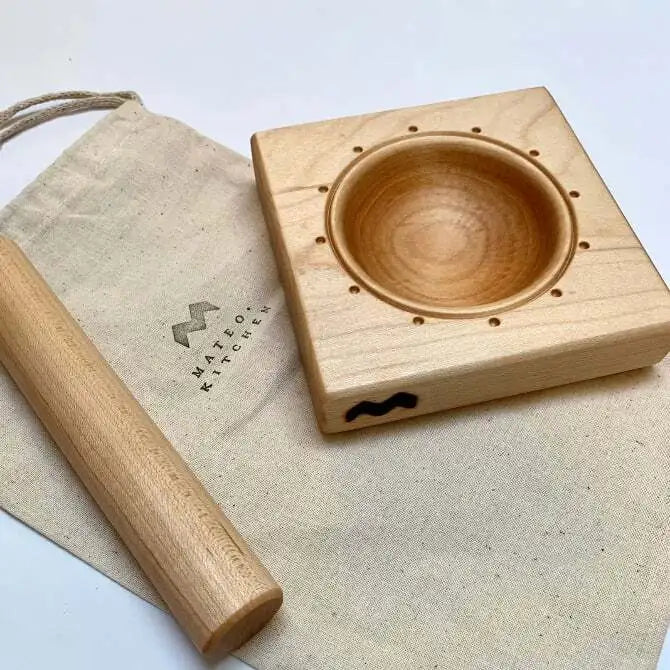 Maple Wood Ravioli Mold - Handmade Pasta Maker for Italian Cuisine | Perfect for Homemade Ravioli, Tortellini & Dumplings | Ideal for Kitchen, Cooking Enthusiasts & Italian Food Lovers
