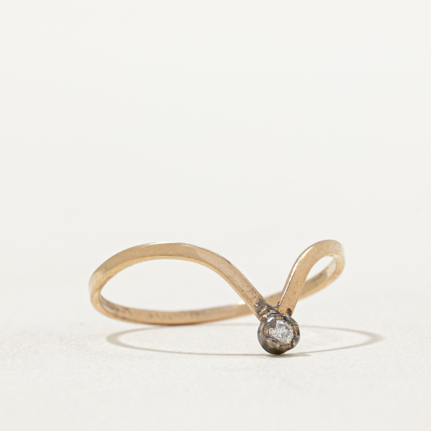 0.025ct Single Stone Diamond Chevron Ring - Size 8.25 | Elegant Wedding Band, Anniversary Gift for Her | Perfect for Engagements, Proposals & Special Occasions