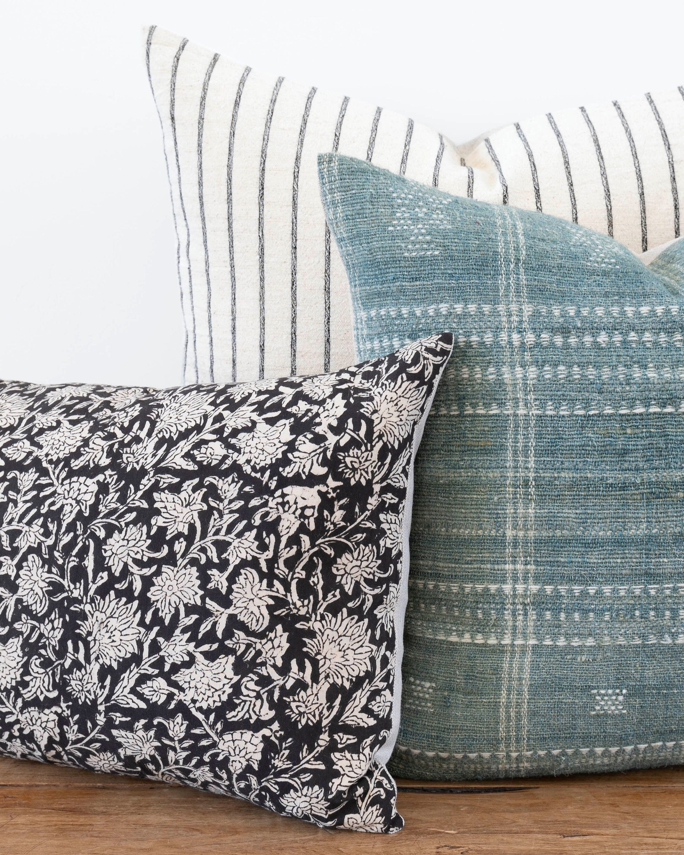 Stylish Cotati Raven Floral Pillow Cover - Decorative Throw Pillow Case for Sofa, Bed & Home Decor - Boho Chic Living Room & Bedroom Accent