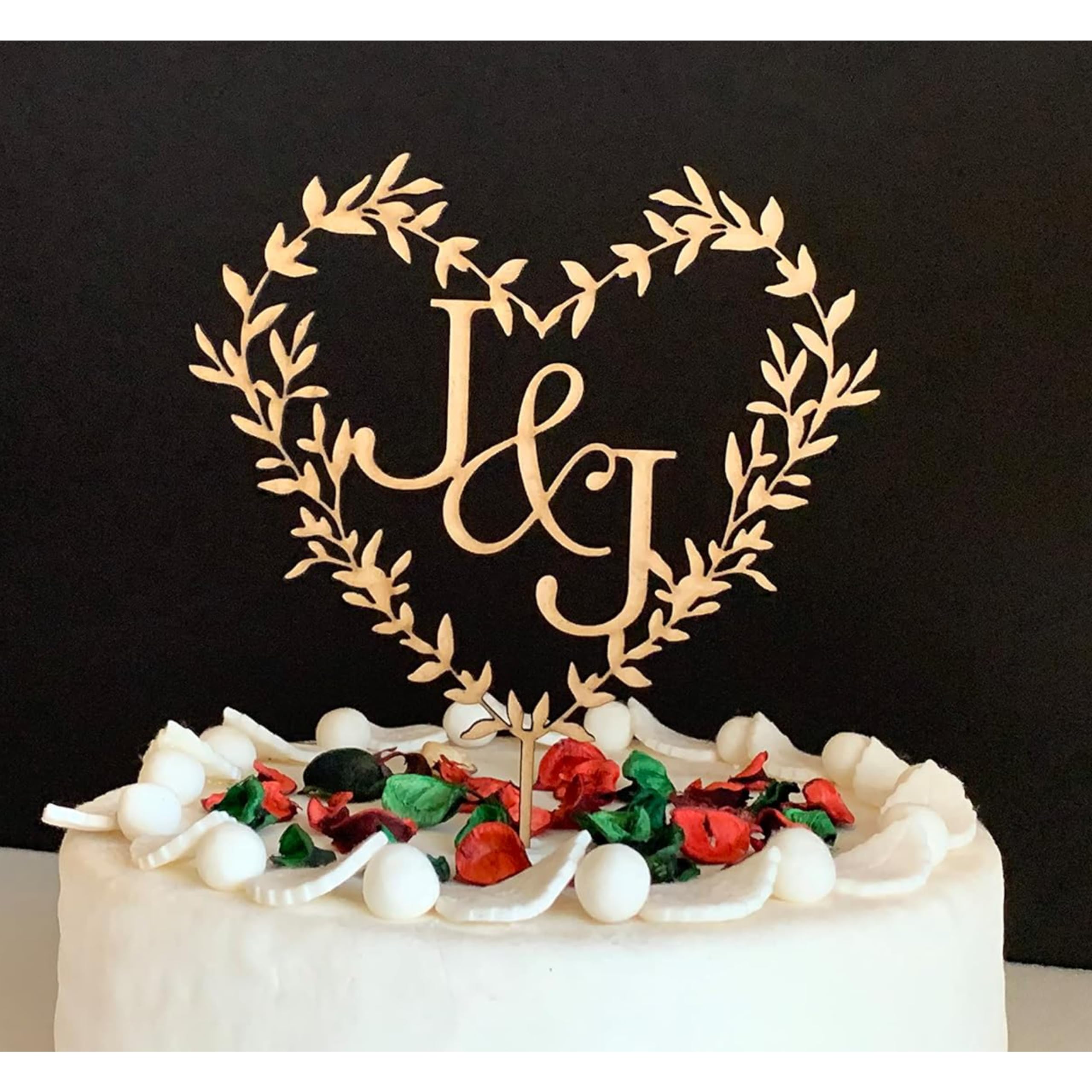 Personalized Mr & Mrs Wedding Cake Topper - Custom 2 Initials Heart Floral Wreath for Bride & Groom | Anniversary, Engagement, Wedding Cake Decorations | Perfect for Rustic, Vintage & Romantic Weddings