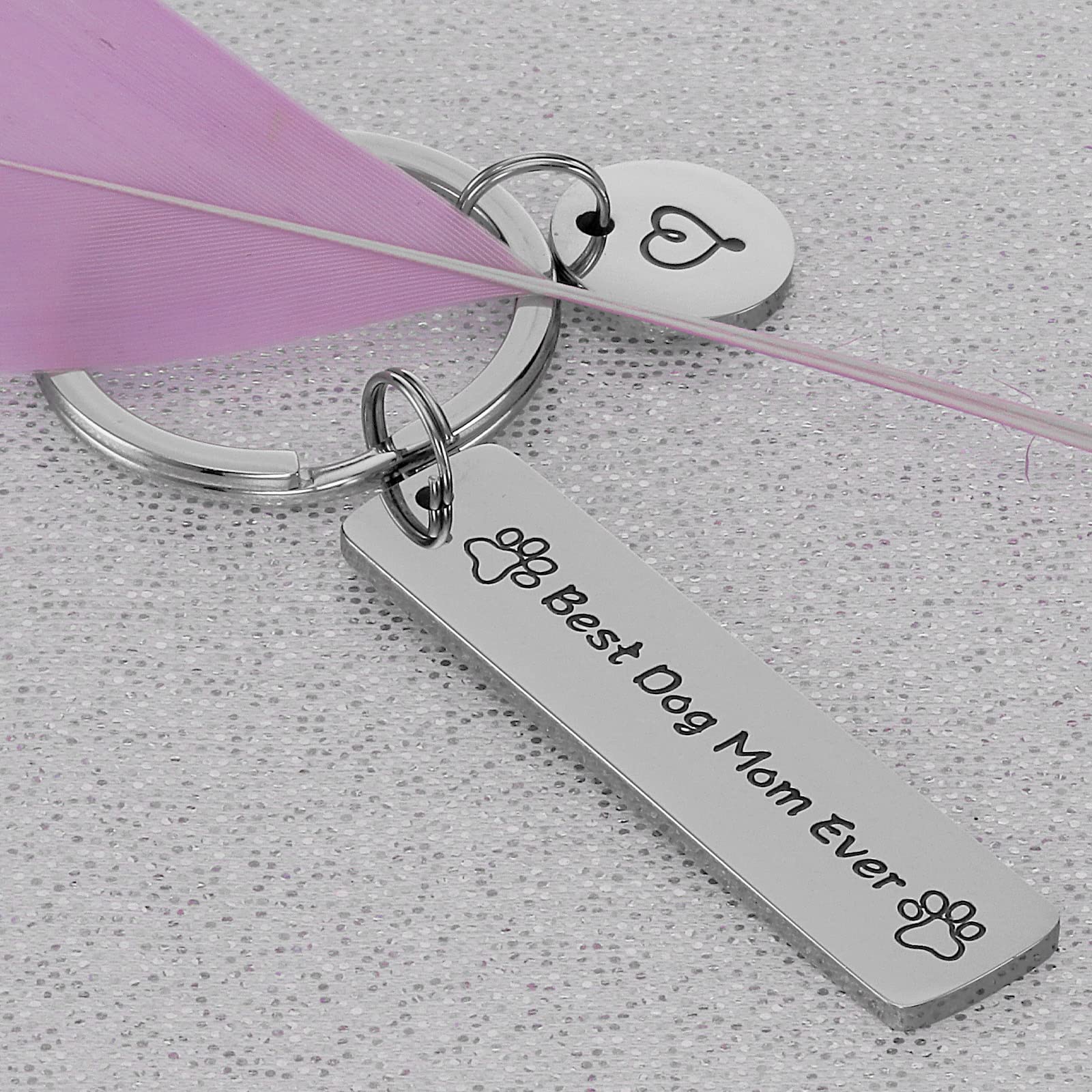 Kivosliviz Dog Mom Keychain - Best Dog Mom Ever Gift for Animal Lovers - Perfect for Pet Moms, Dog Walks, and Everyday Carry