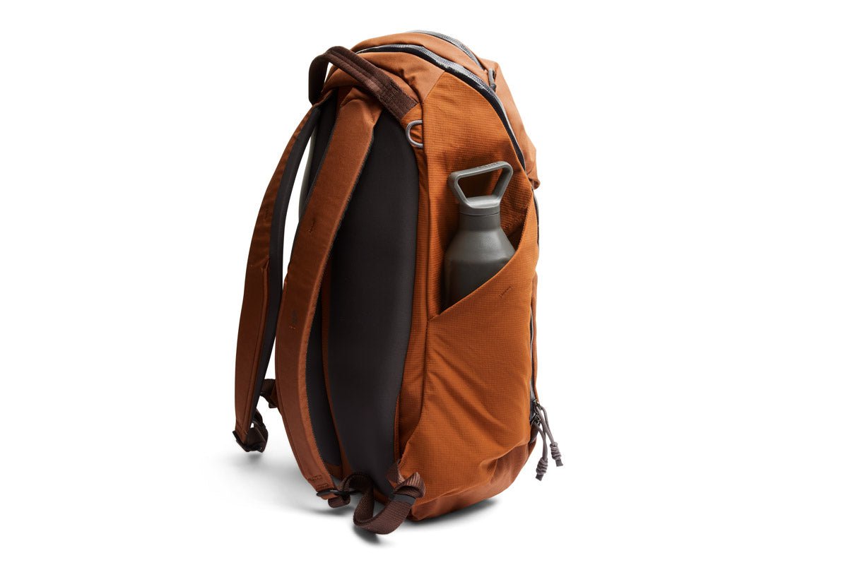 Bellroy Venture Ready Pack 26L - Waterproof Hiking Backpack for Men & Women, Lightweight Travel Daypack with Laptop Sleeve - Perfect for Outdoor Adventures, Commuting & Business Travel