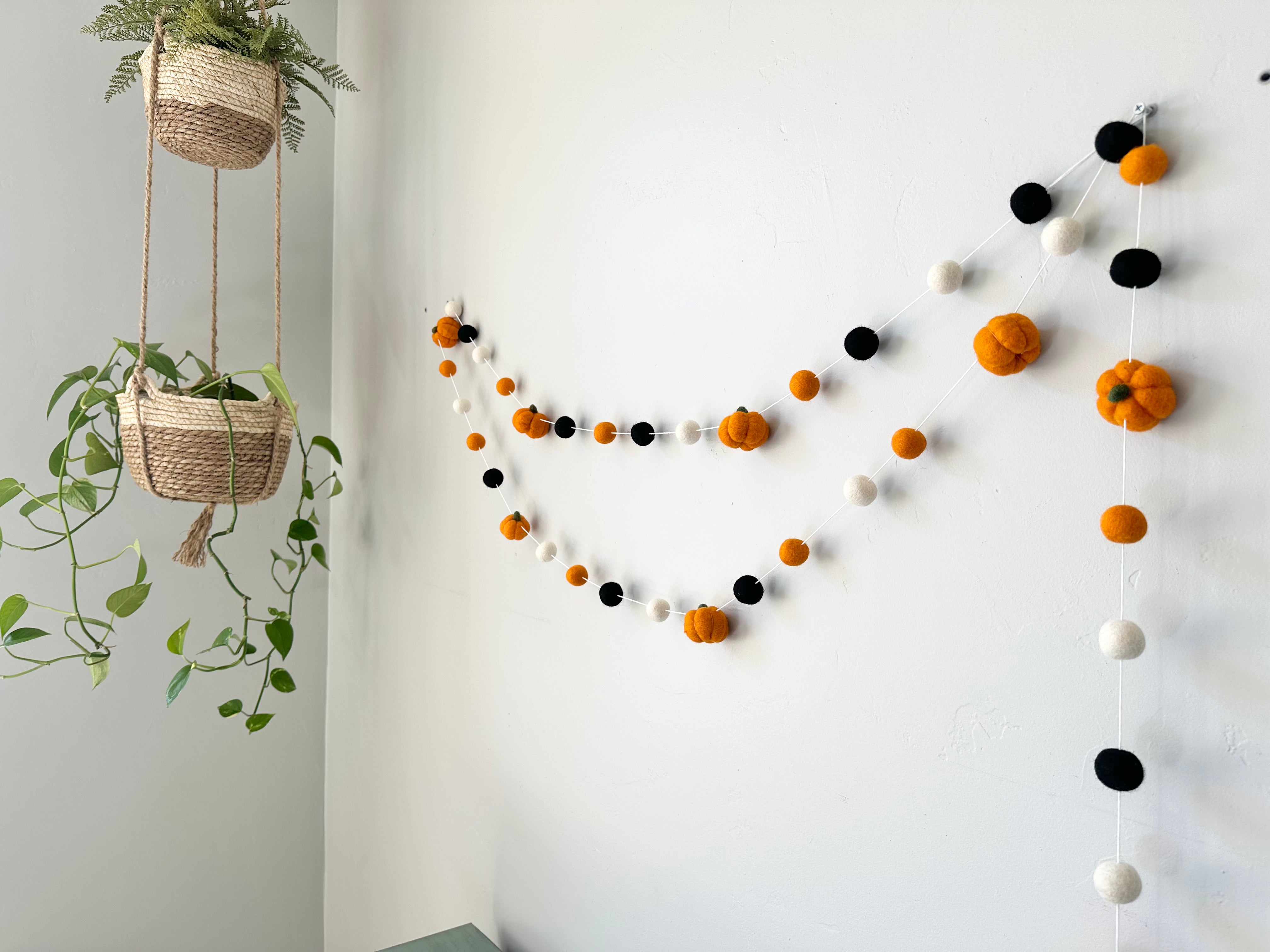 Halloween Pumpkin Garland Decor - Spooky Fall Party & Home Decoration for Halloween, Thanksgiving & Autumn Festivals
