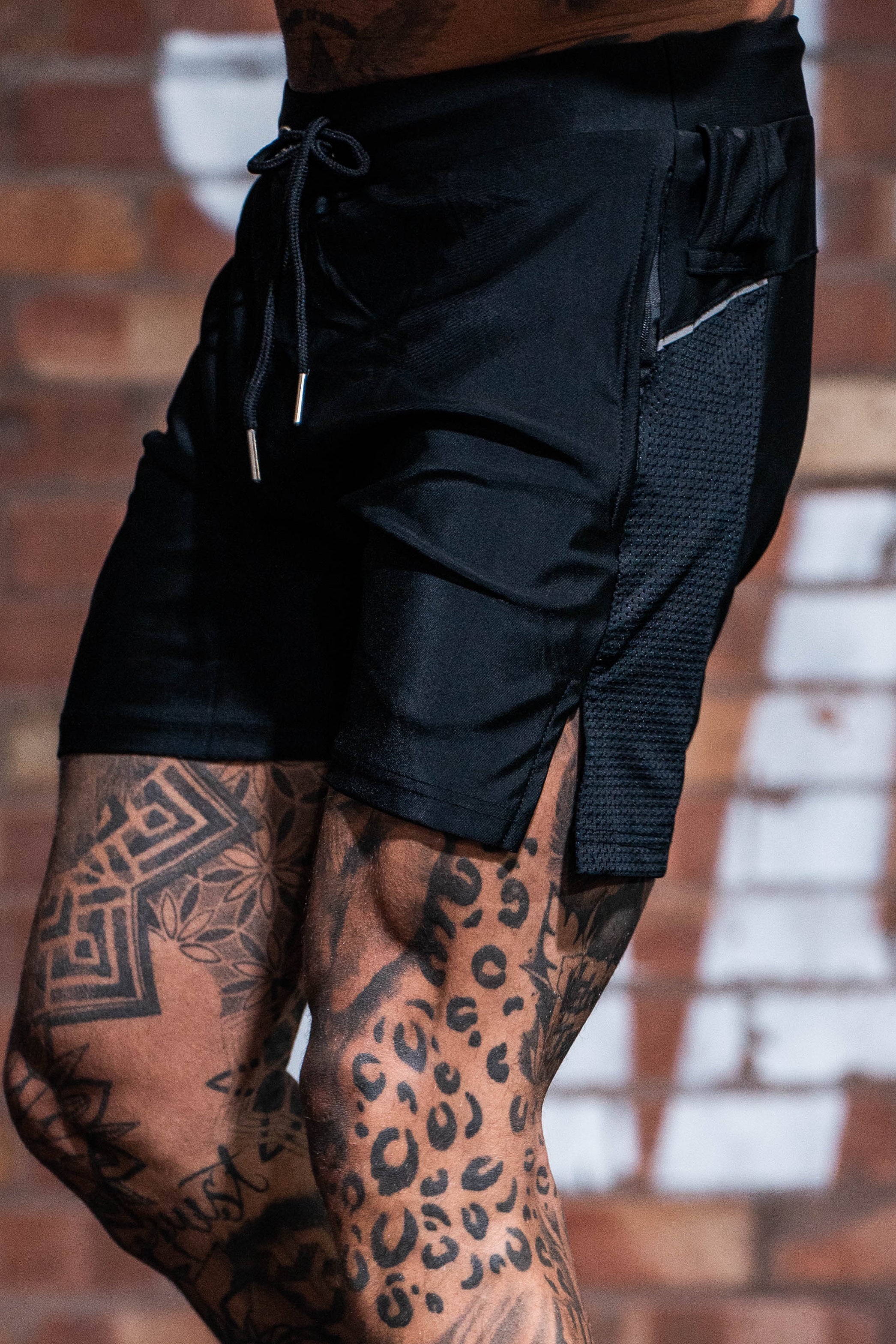 Cerus Black Synergy Linerless Running Shorts for Men - Lightweight Quick-Dry Workout Shorts with Pockets - Perfect for Gym, Jogging & Outdoor Activities