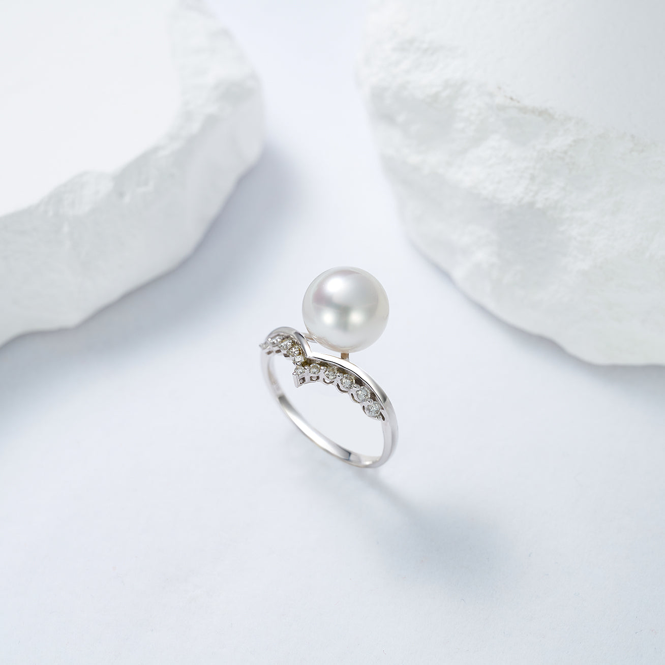 18K Gold Diamond & Australian White South Sea Pearl Ring KR00083 - Elegant Bridal Jewelry, Anniversary Gift, Luxury Statement Piece for Women