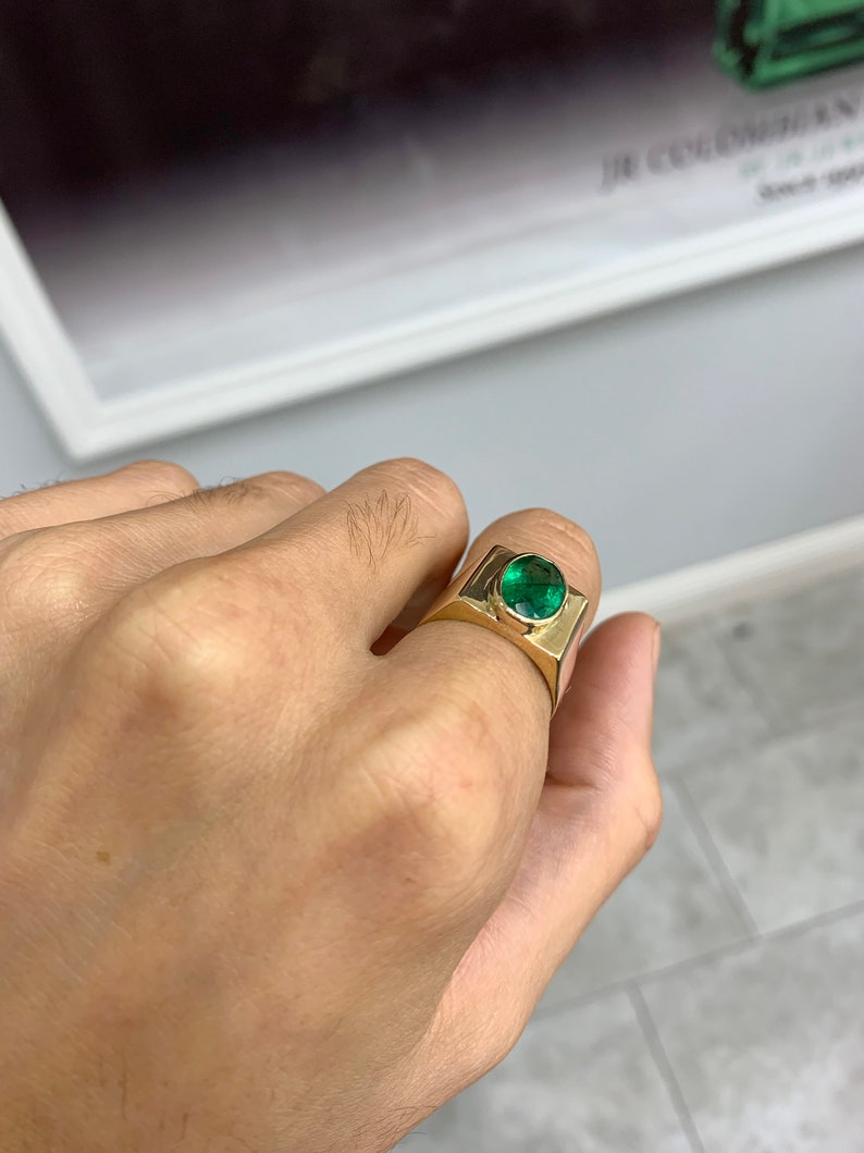 2.25tcw 18K Gold Brazilian Emerald Oval Cut Natural May Birthstone Men's Ring - Perfect for Weddings, Anniversaries & Special Occasions