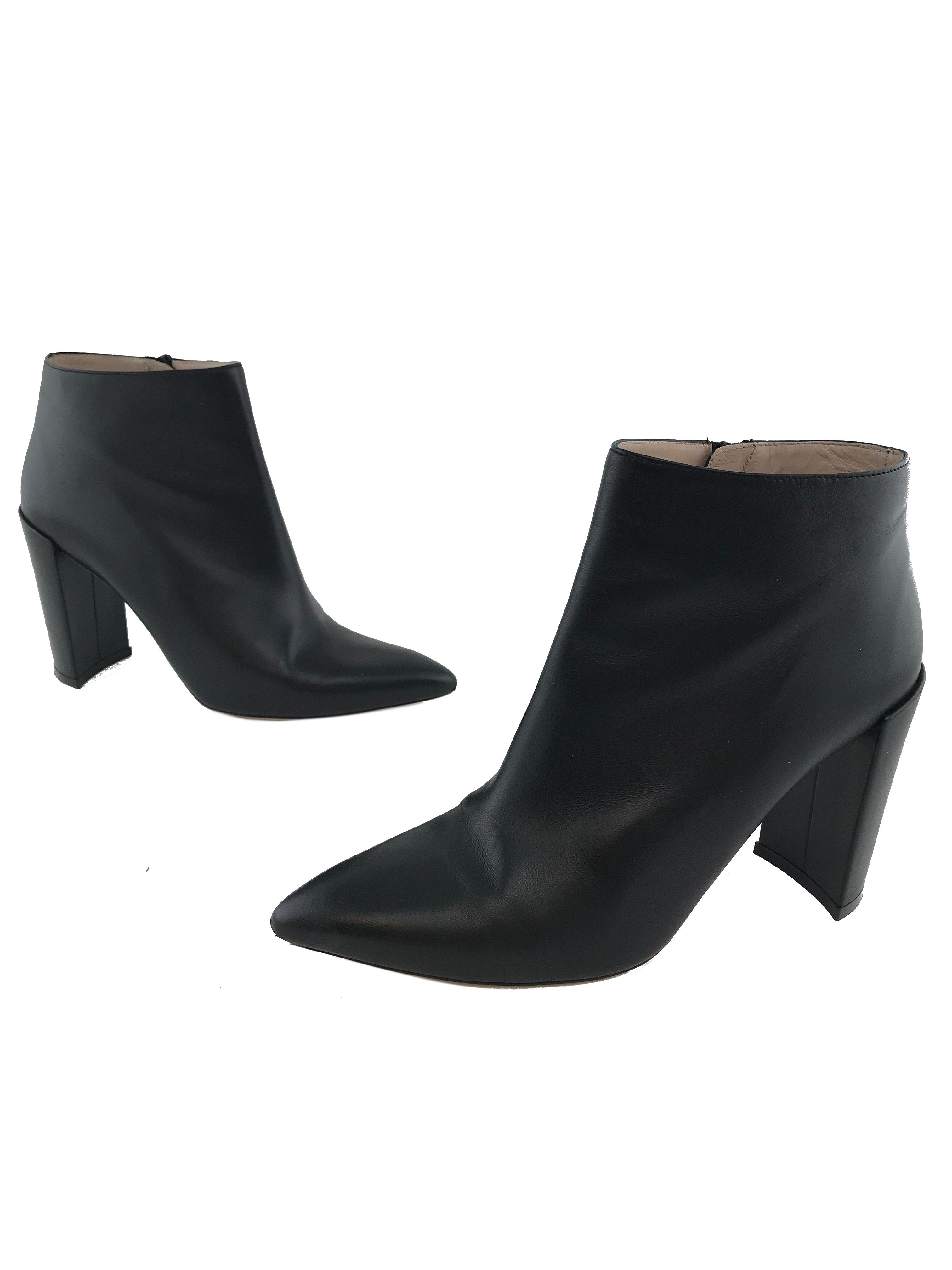 Stuart Weitzman Women's Block Heel Leather Ankle Boots Size 9 - Comfortable & Stylish for Office, Party & Fall Outfits